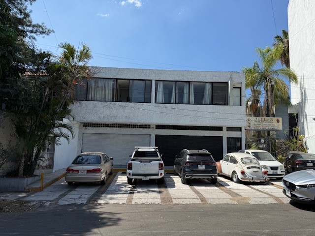 Casa con uso de Suelo Mixto en venta en Ciudad del Sol