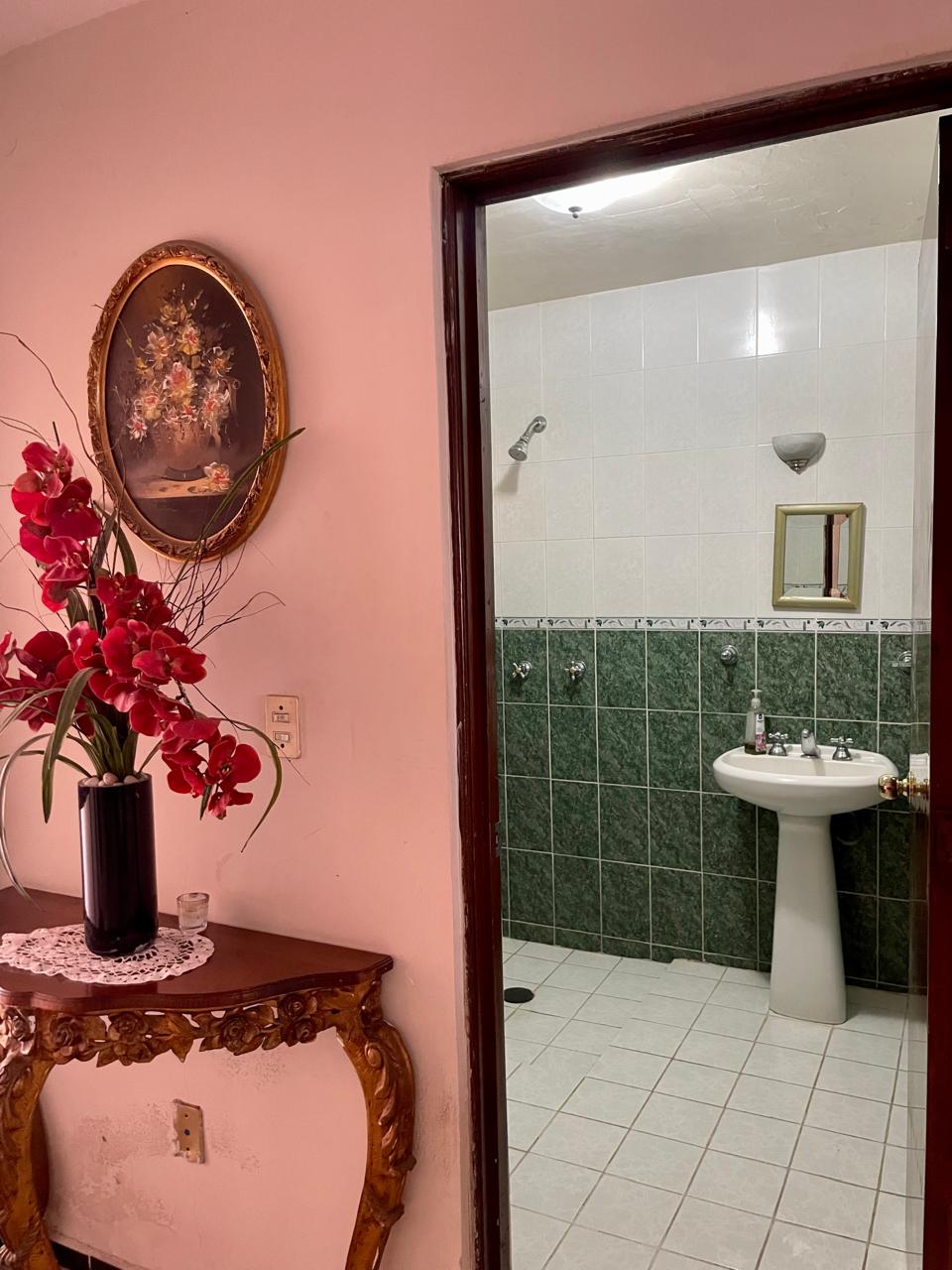 Casa en Venta  en ARTESANOS, Guadalajara - foto 2 de 28
