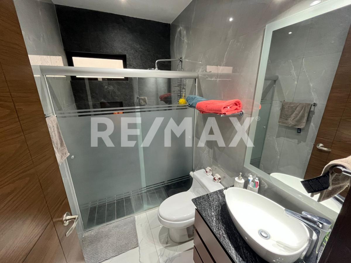 Casa en Venta en Los Robles Residencial en LOS ROBLES, Zapopan - foto 11 de 34