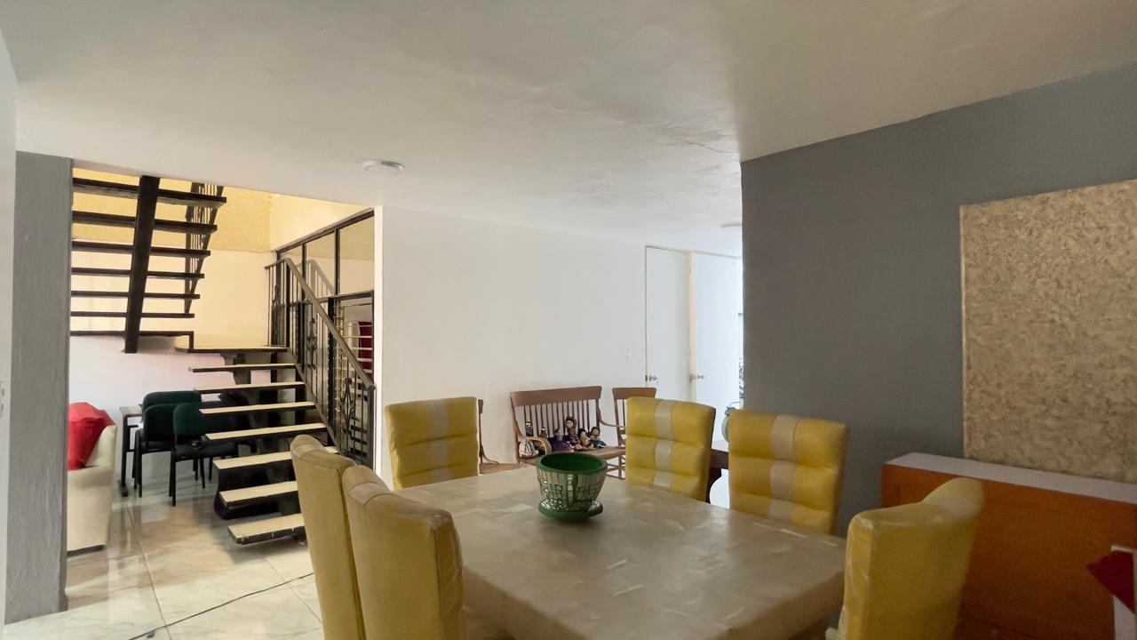 Casa en Venta  en JARDINES DEL COUNTRY, Guadalajara - foto 5 de 44