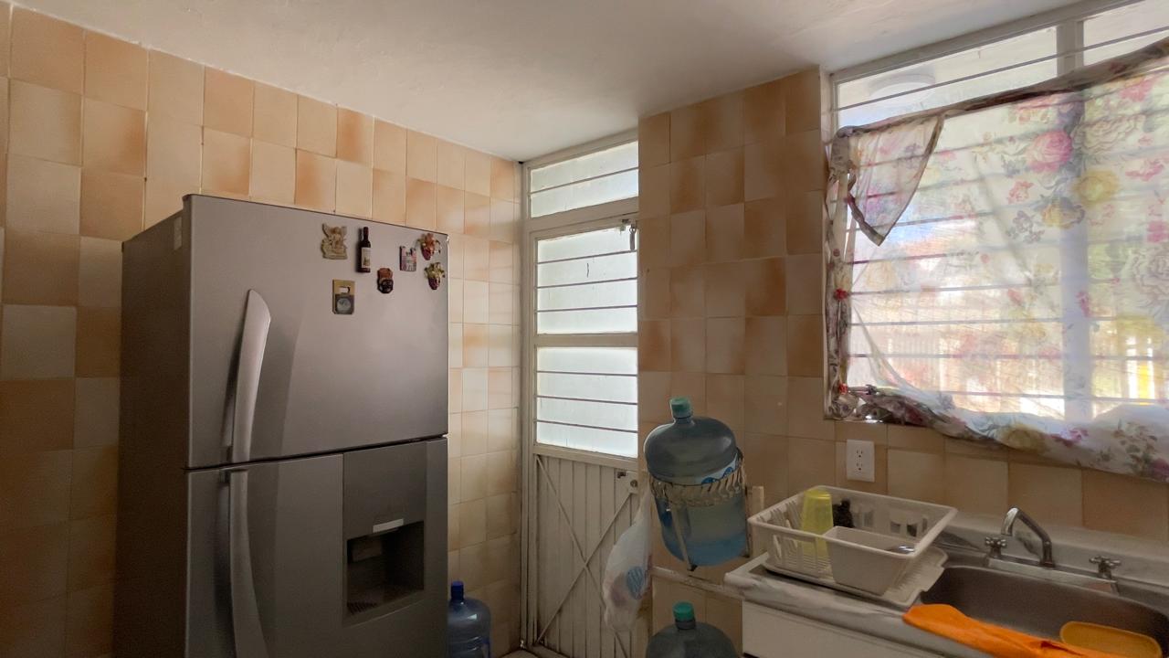 Casa en Venta  en JARDINES DEL COUNTRY, Guadalajara - foto 8 de 44