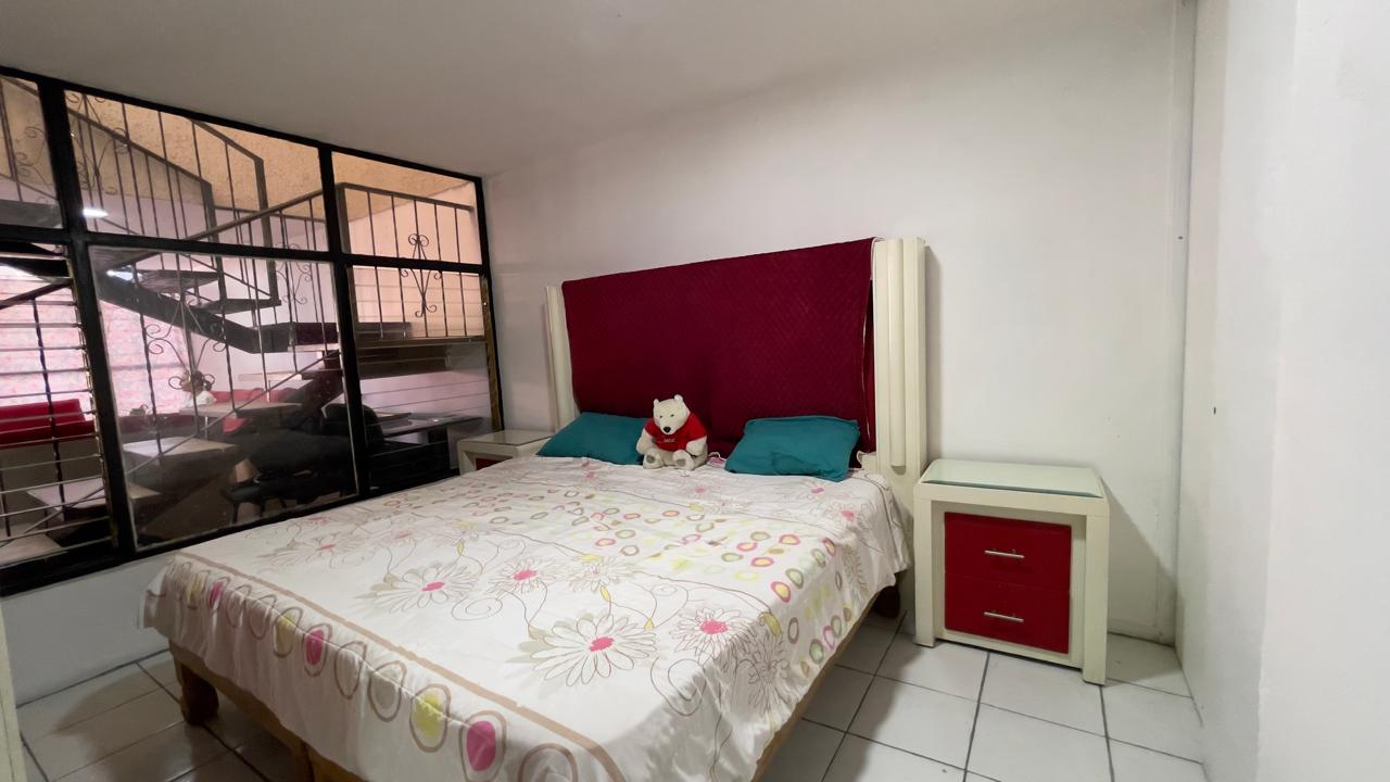 Casa en Venta  en JARDINES DEL COUNTRY, Guadalajara - foto 22 de 44