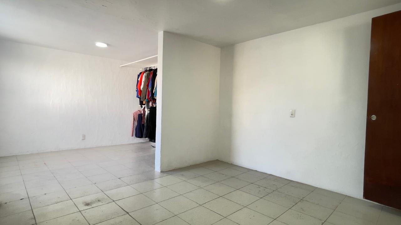 Casa en Venta  en JARDINES DEL COUNTRY, Guadalajara - foto 31 de 44