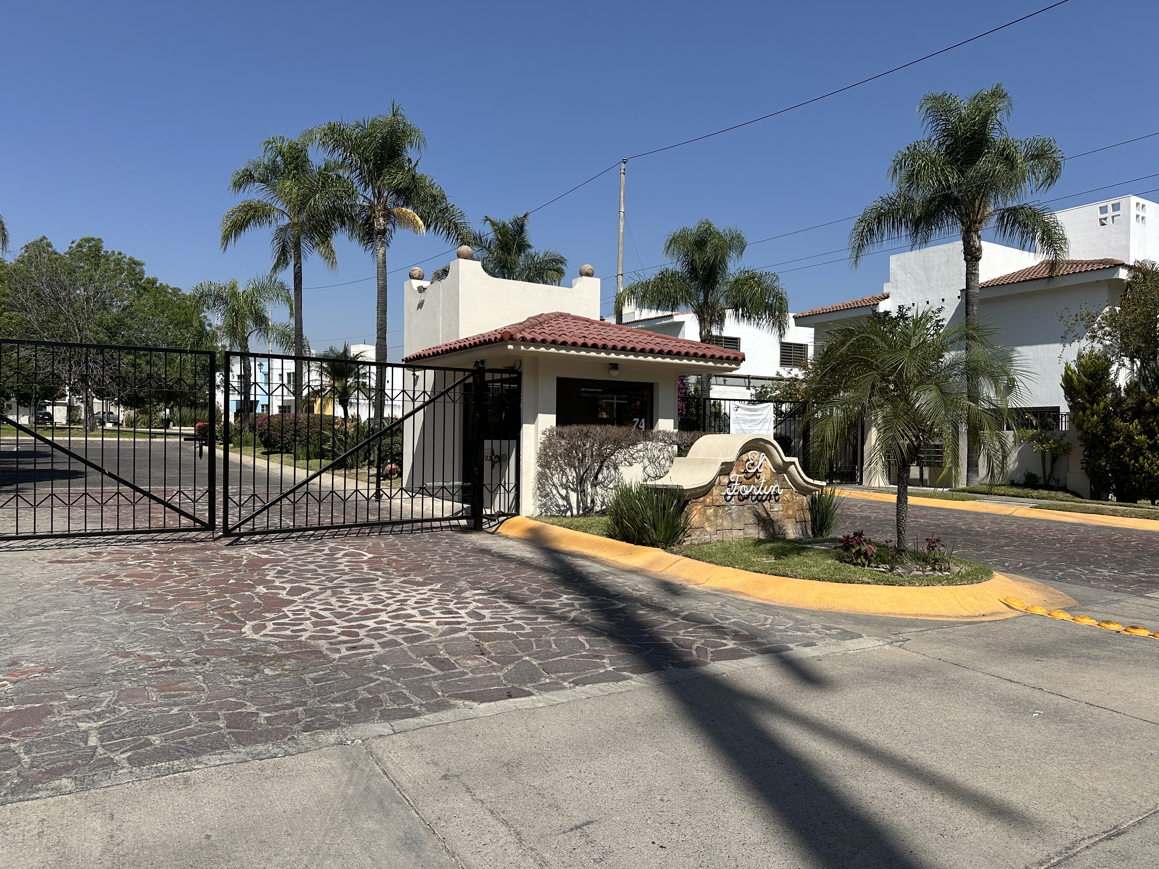 Terreno en Venta en Casa Fuerte  en Fraccionamiento El Alcázar (Casa Fuerte), Tlajomulco de Zúñiga - foto 2 de 15