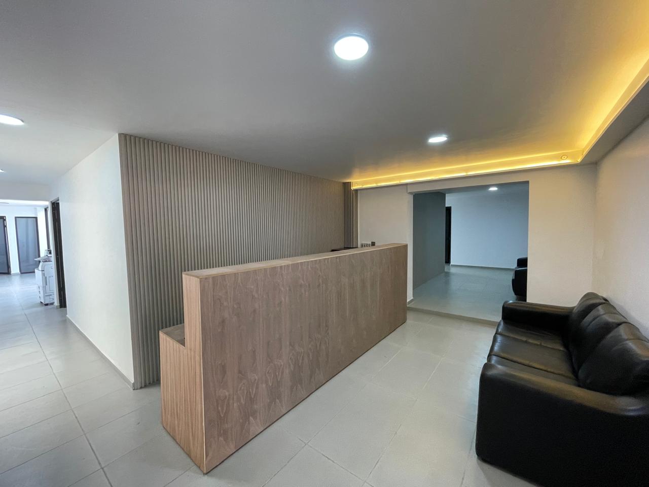 Oficina Comercial en Renta en La Calma