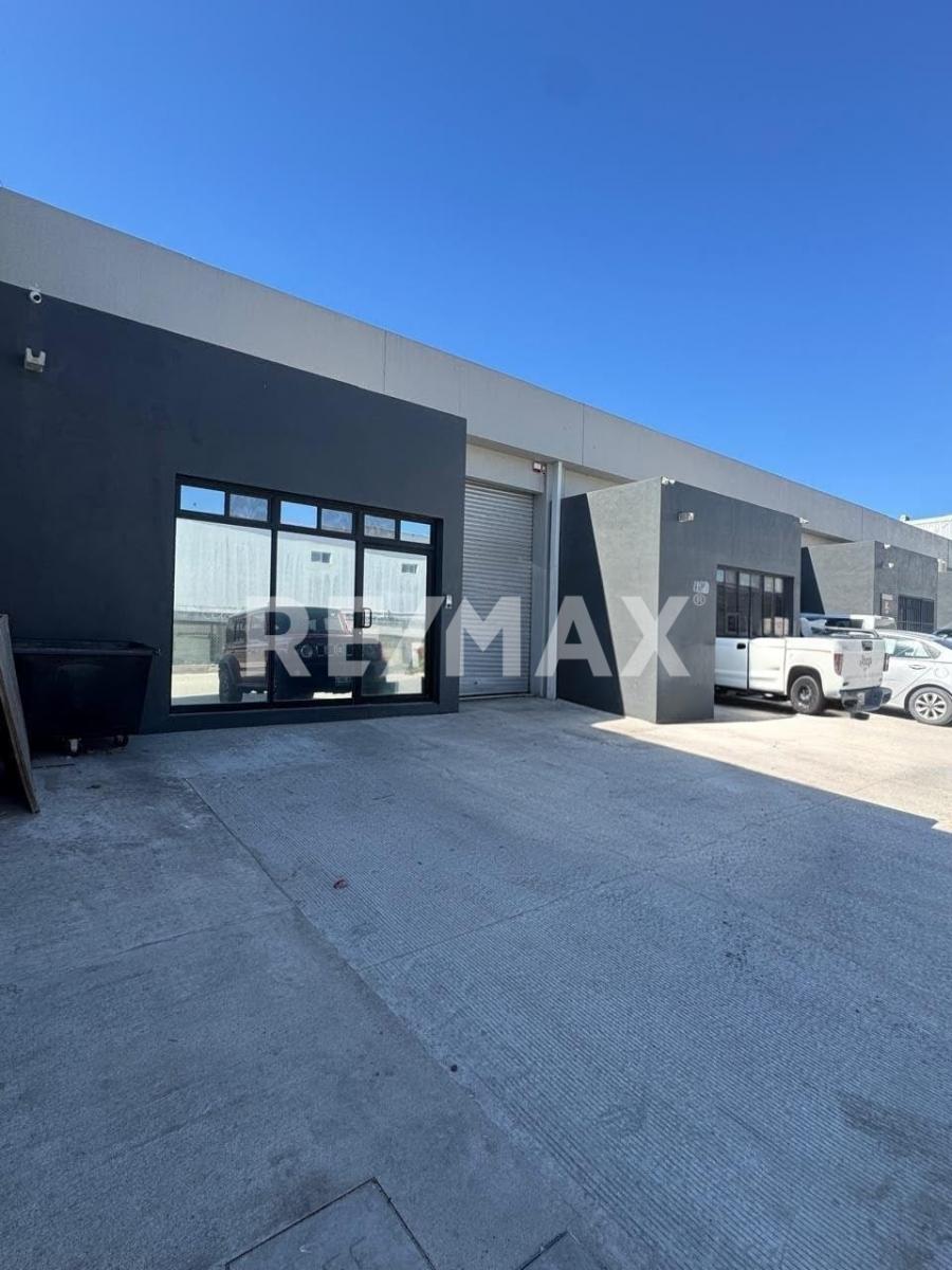 Bodega Comercial en Renta La Mesa, Tijuana.