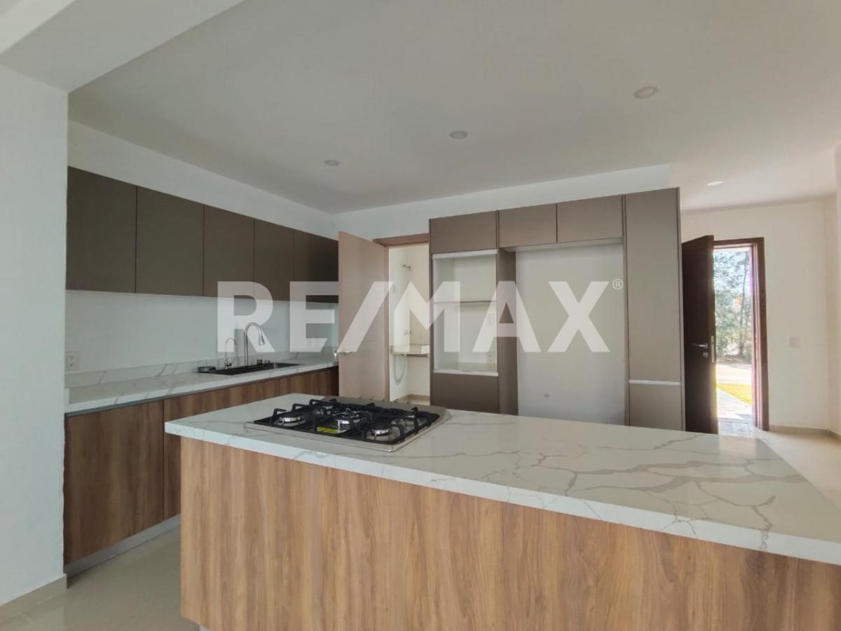Casa en Venta en Abie Residencial en Valle Imperial, Zapopan - foto 6 de 22