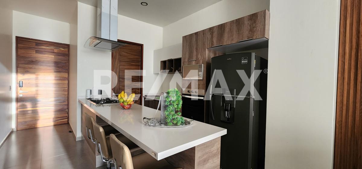 Departamento amueblado en renta en Jardines del Sol
