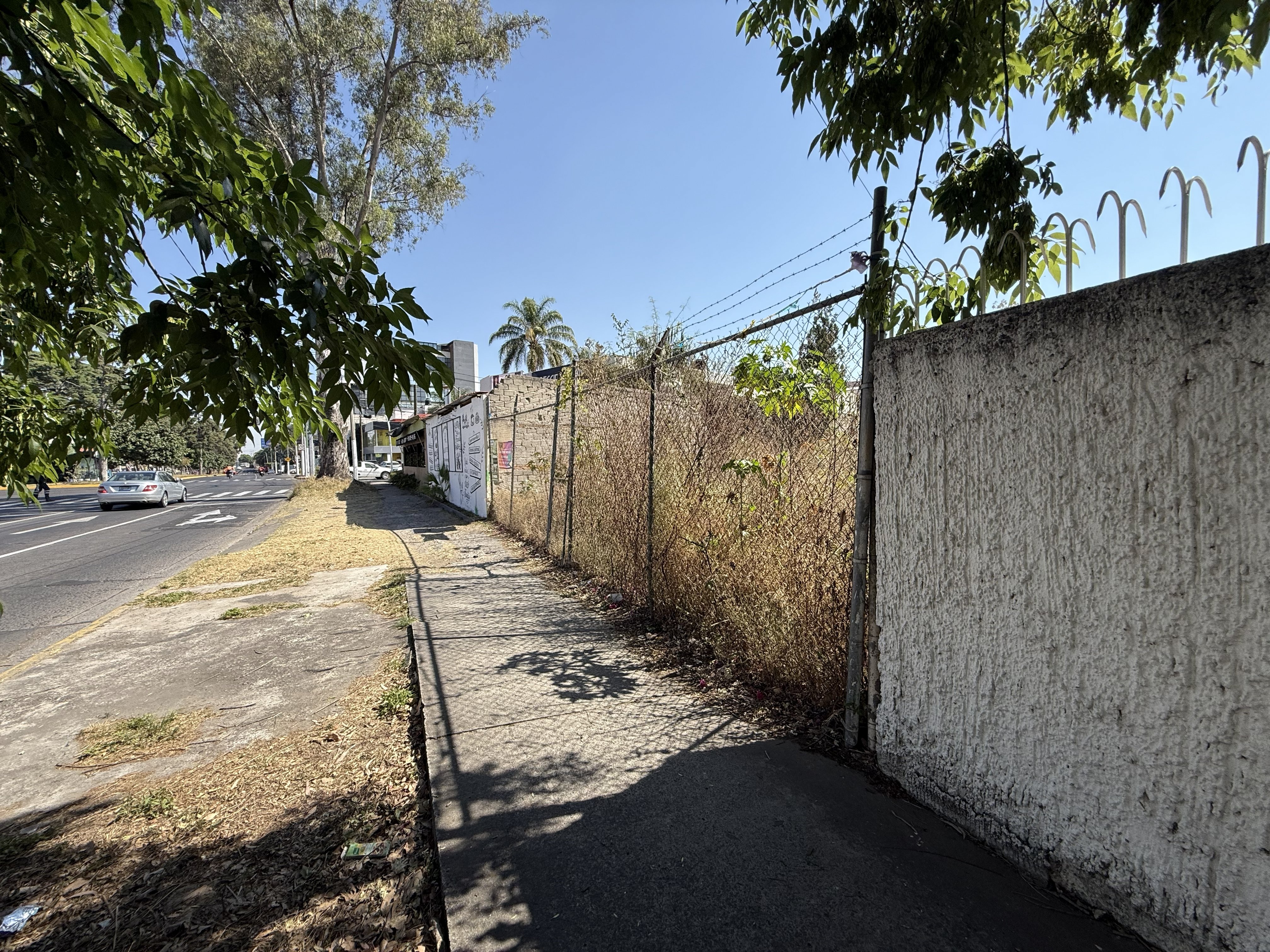 Terreno en VENTA sobre Av. Patria en Prados de Guadalupe, Zapopan - foto 5 de 9