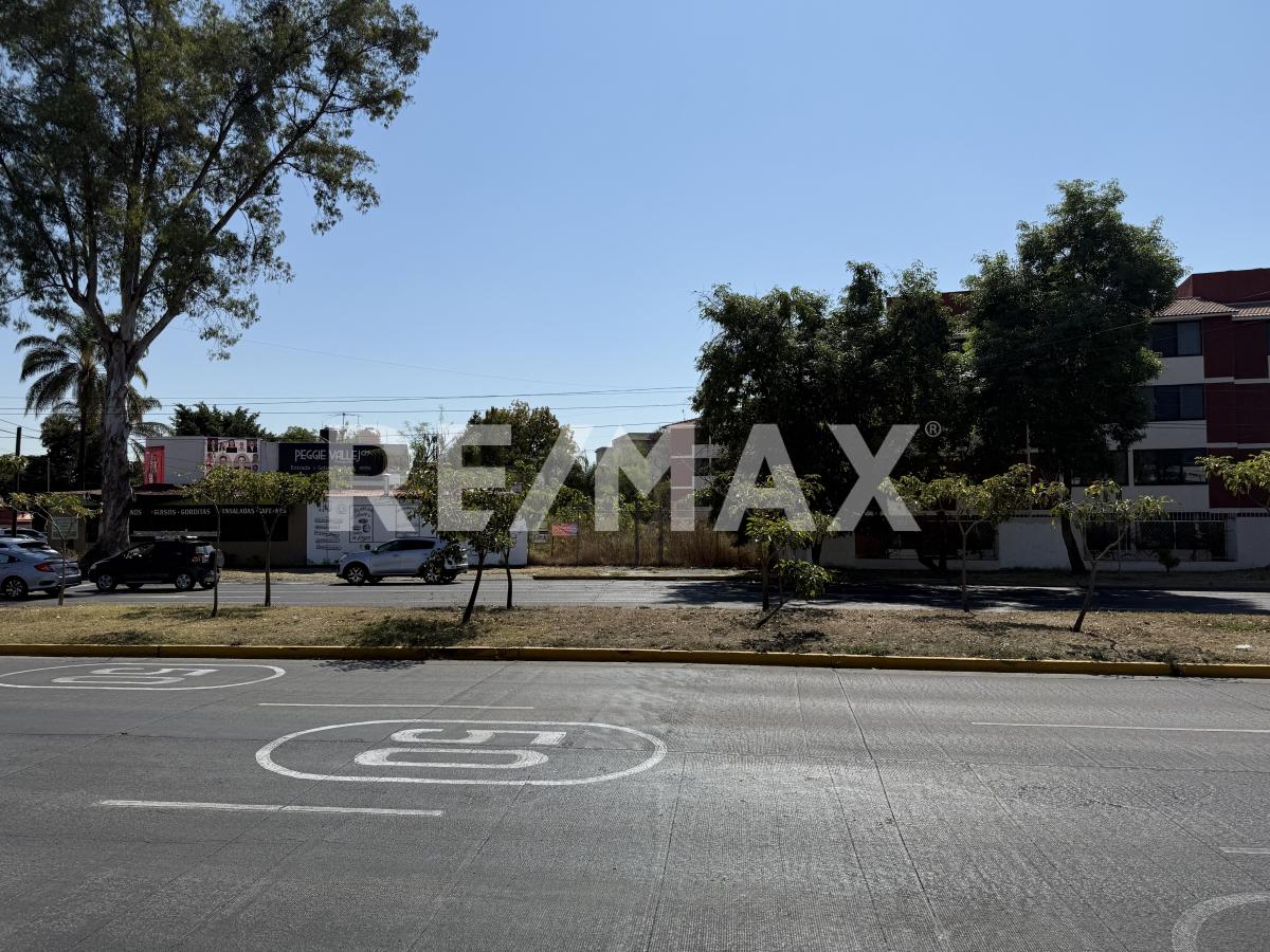 Terreno en VENTA sobre Av. Patria en Prados de Guadalupe, Zapopan - foto 6 de 9