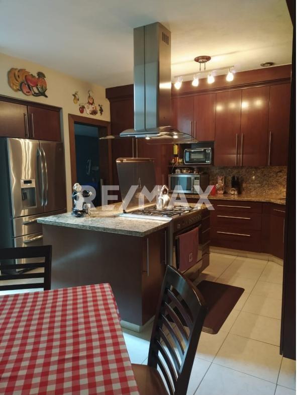 Casa en VENTA con Terraza en Cortijo de San Agustin, Tlajomulco de Zúñiga - foto 12 de 35