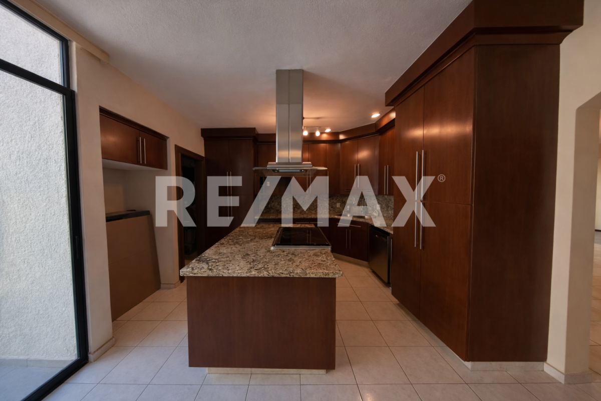 Casa en VENTA con Terraza en Cortijo de San Agustin, Tlajomulco de Zúñiga - foto 23 de 35