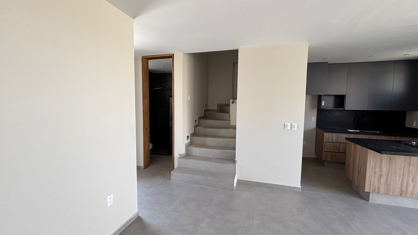 Casa en Venta  en BOSQUES DE SANTA ANITA, Tlajomulco de Zúñiga - foto 27 de 33