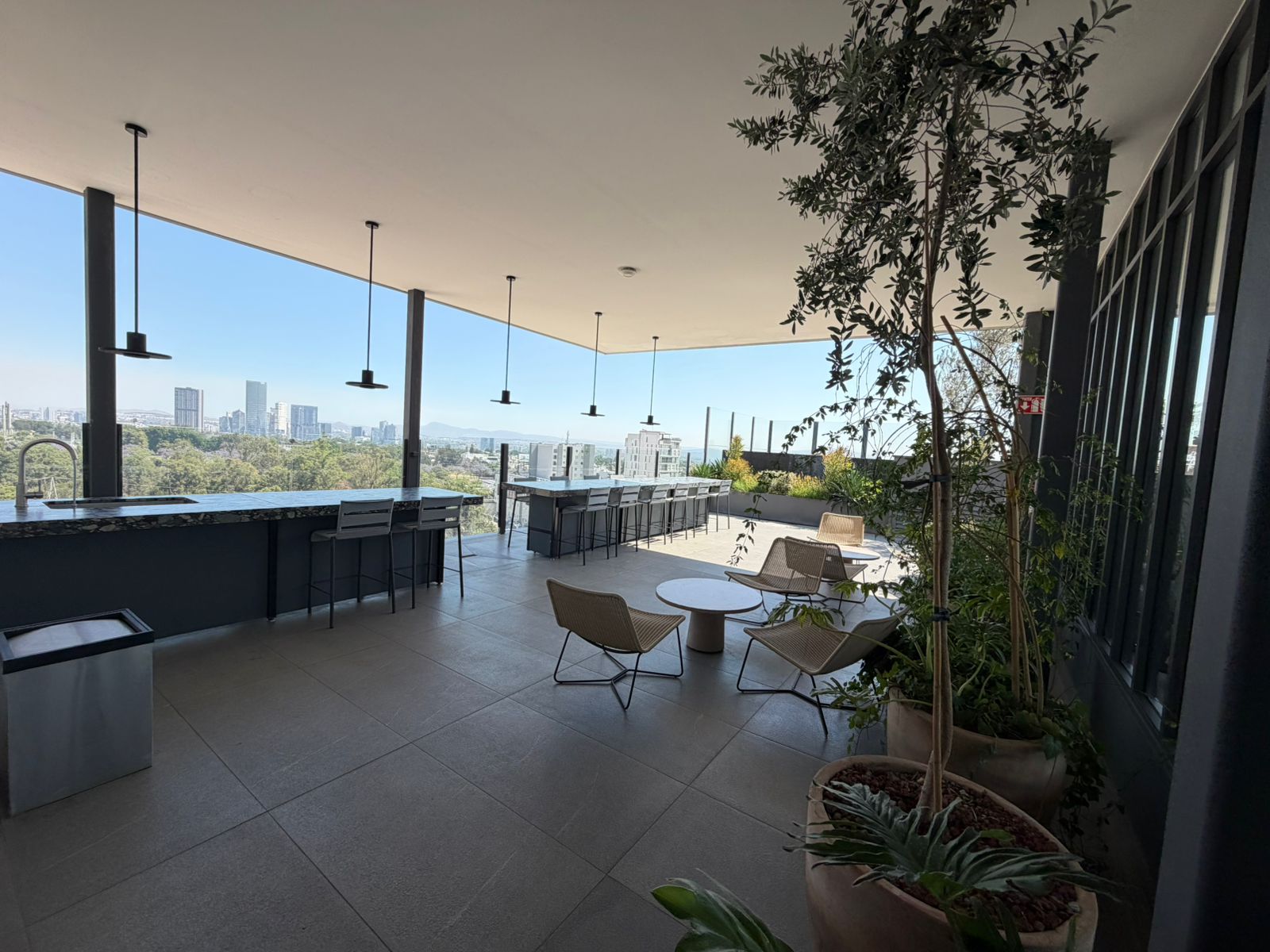 PENTHOUSE AMUEBLADO EN VENTA NACIONES UNIDAS LIVIFY en JARDINES UNIVERSIDAD, Zapopan - foto 16 de 23