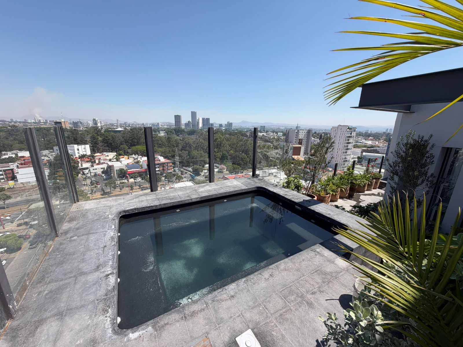 PENTHOUSE AMUEBLADO EN VENTA NACIONES UNIDAS LIVIFY en JARDINES UNIVERSIDAD, Zapopan - foto 14 de 23