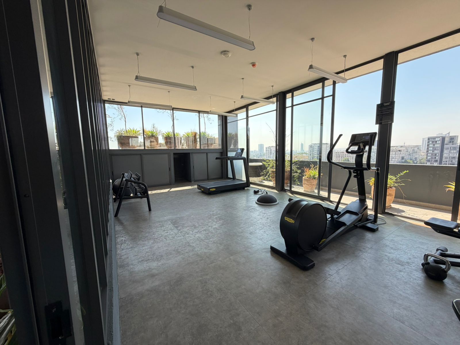 PENTHOUSE AMUEBLADO EN VENTA NACIONES UNIDAS LIVIFY en JARDINES UNIVERSIDAD, Zapopan - foto 19 de 23
