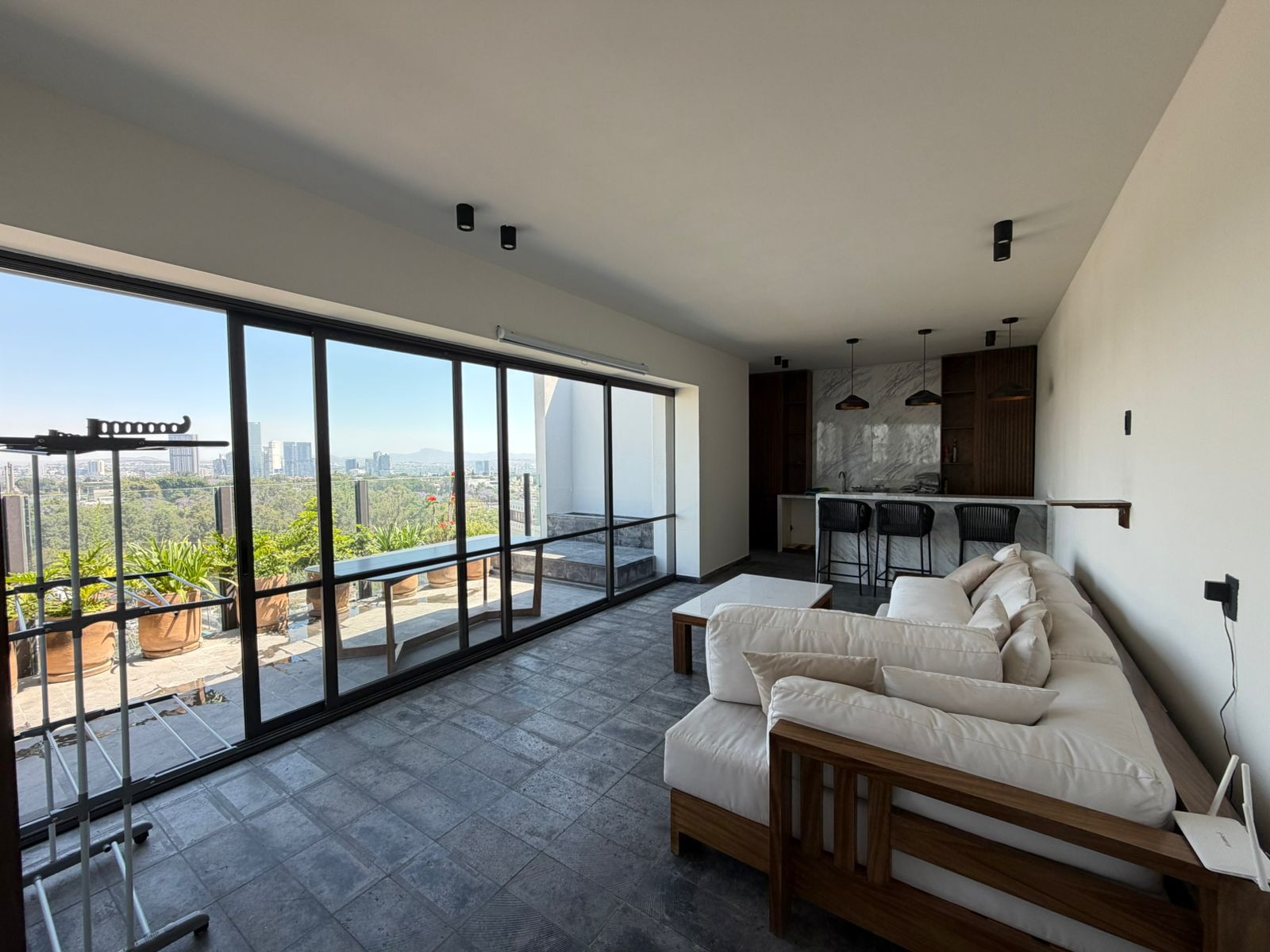 PENTHOUSE AMUEBLADO EN VENTA NACIONES UNIDAS LIVIFY en JARDINES UNIVERSIDAD, Zapopan - foto 10 de 23