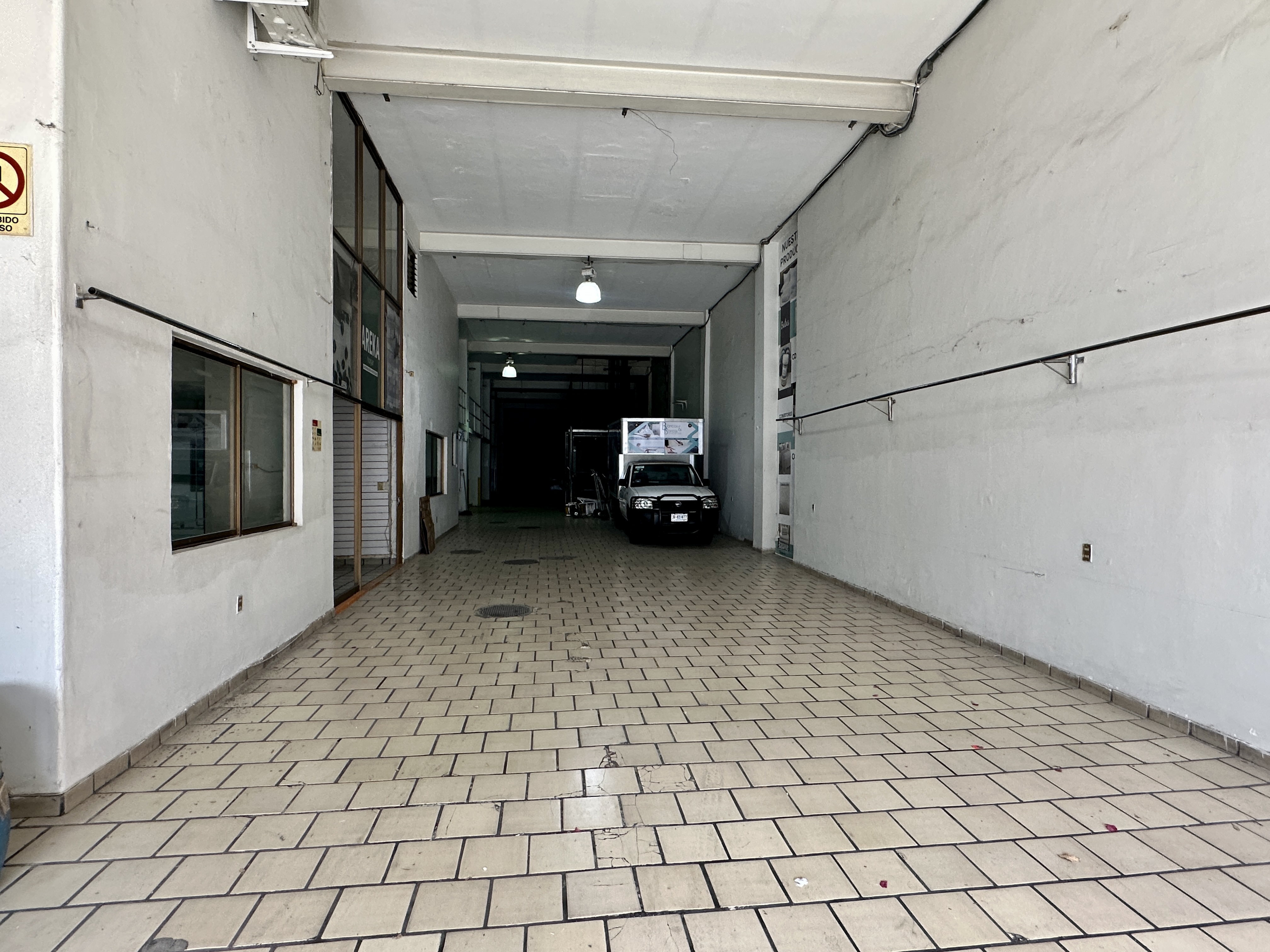 Bodega en Renta en Zona Centro Guadalajara en Santa Teresita, Guadalajara - foto 2 de 40