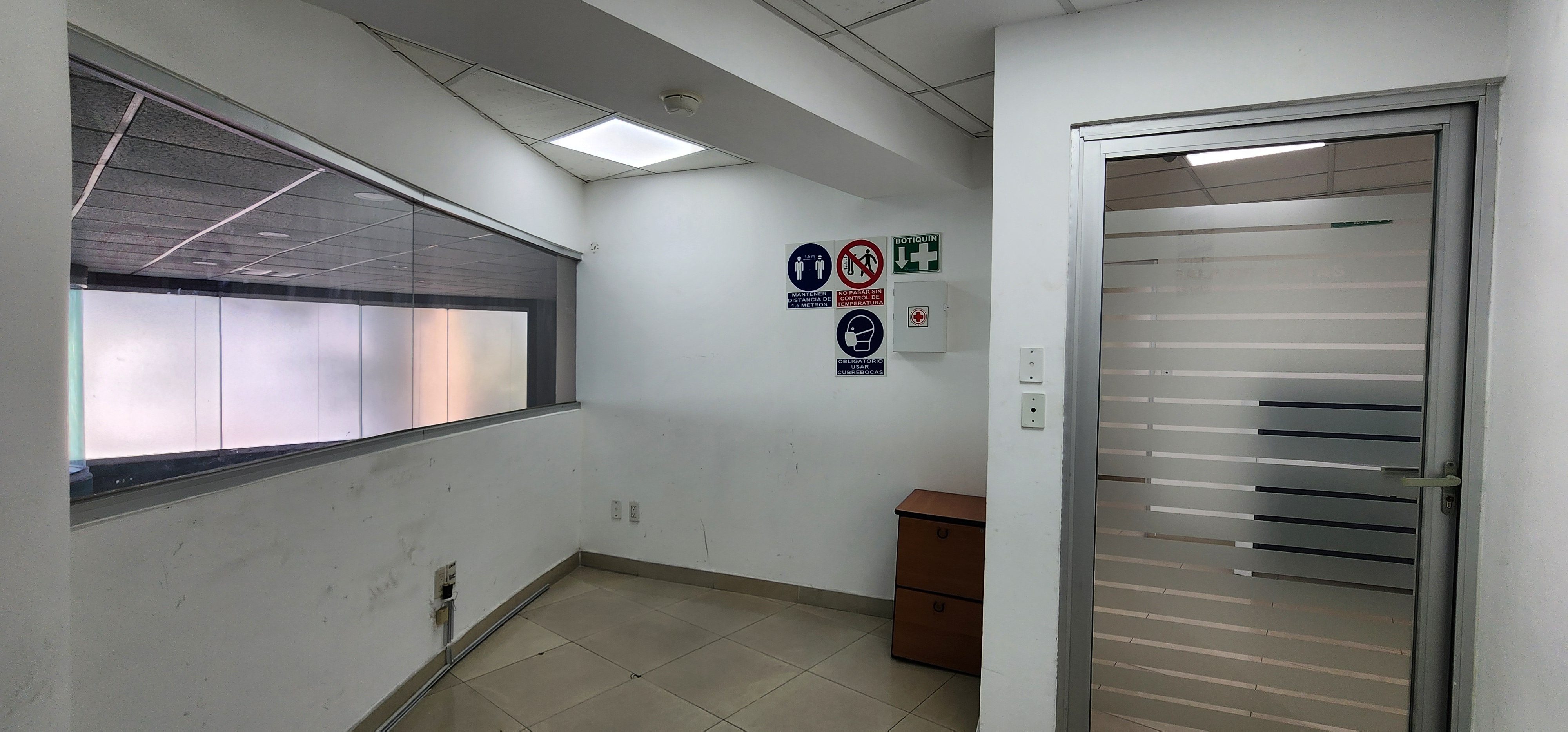 Oficina en renta sobre López Mateos Sur muy cerca de Bugambilias dentro de edificio corporativo en Miguel de La Madrid Hurtado, Zapopan - foto 5 de 19
