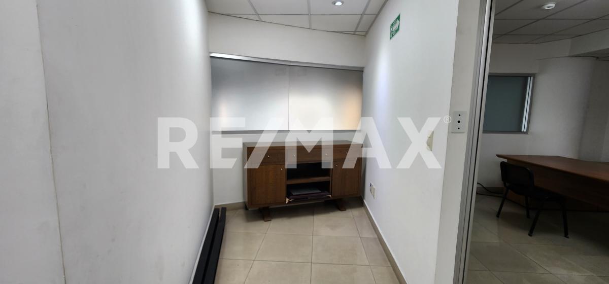 Oficina en renta sobre López Mateos Sur muy cerca de Bugambilias dentro de edificio corporativo en Miguel de La Madrid Hurtado, Zapopan - foto 14 de 19