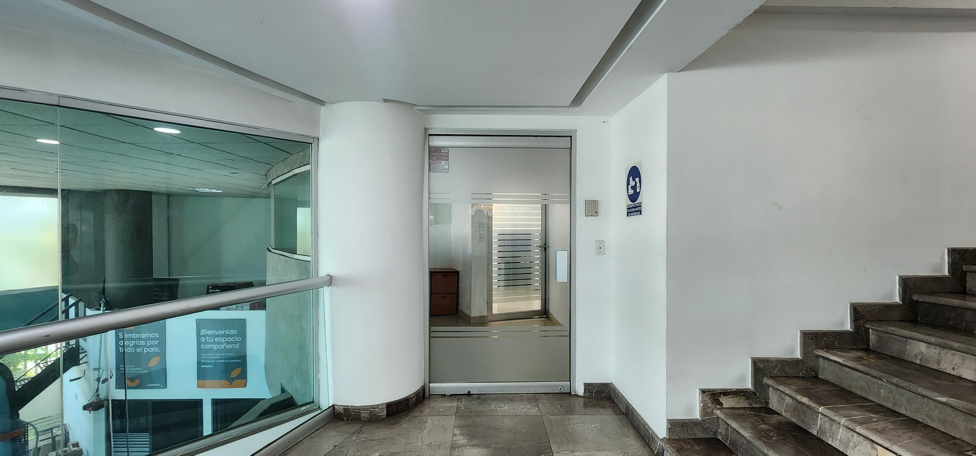 Oficina en renta sobre López Mateos Sur muy cerca de Bugambilias dentro de edificio corporativo en Miguel de La Madrid Hurtado, Zapopan - foto 4 de 19