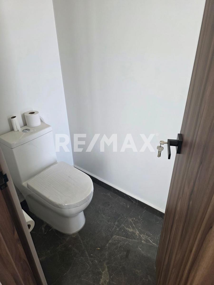 CASA EN CONDOMINIO EN RENTA VALDEPEÑAS en REAL DE VALDEPEÑAS, Zapopan - foto 4 de 31