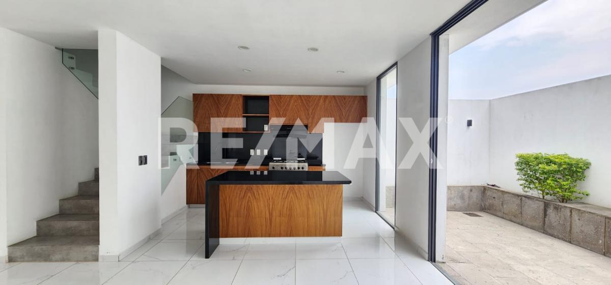 Casa en renta en Adamar en coto Zapata 