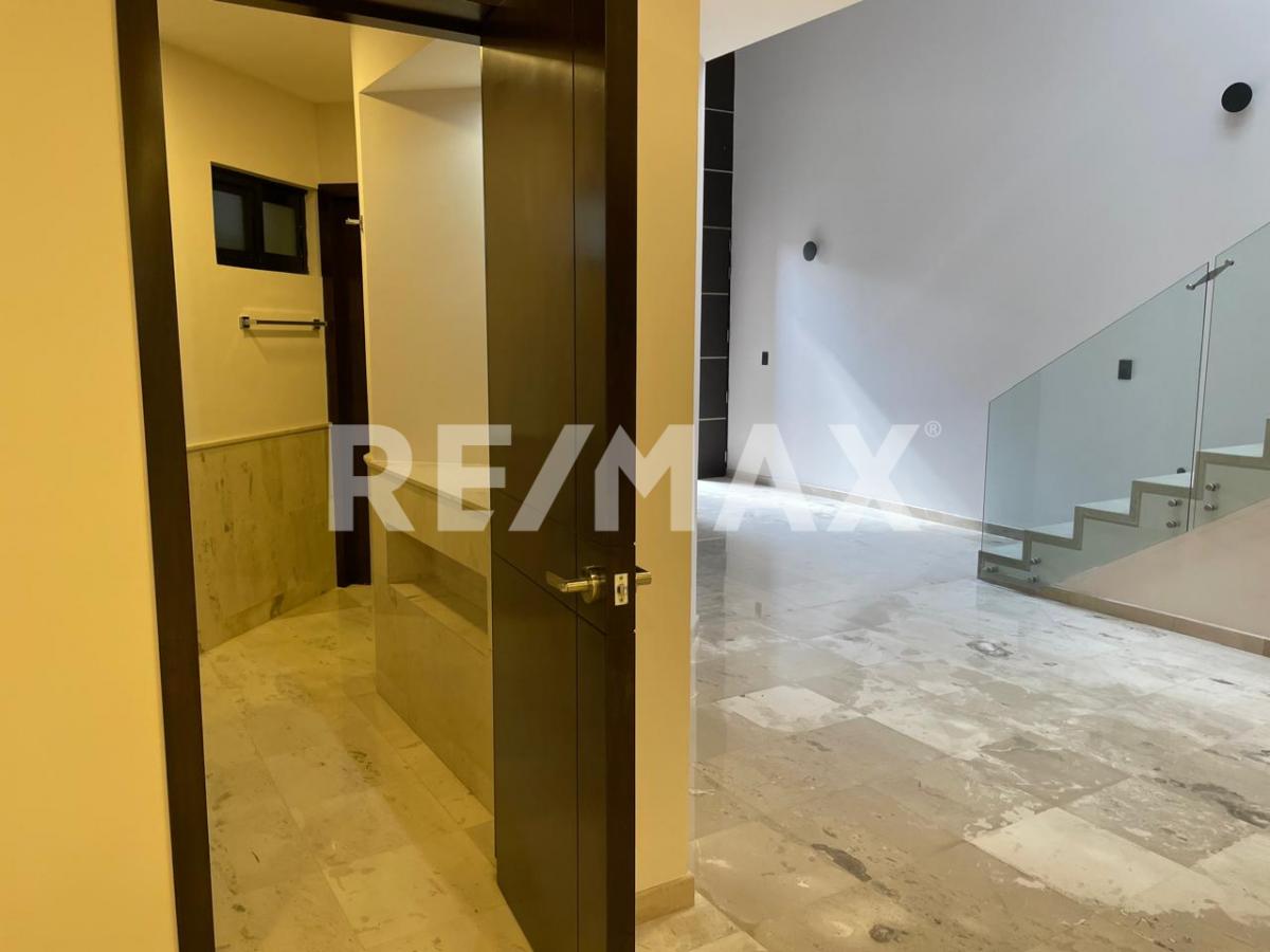 Casa en renta  en PUERTA DE HIERRO, Zapopan - foto 12 de 48