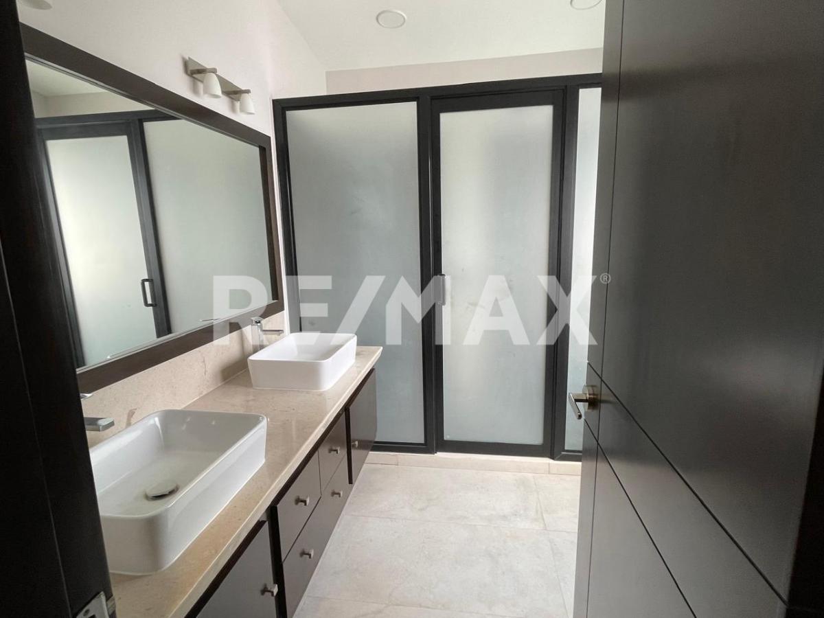 Casa en renta  en PUERTA DE HIERRO, Zapopan - foto 31 de 48