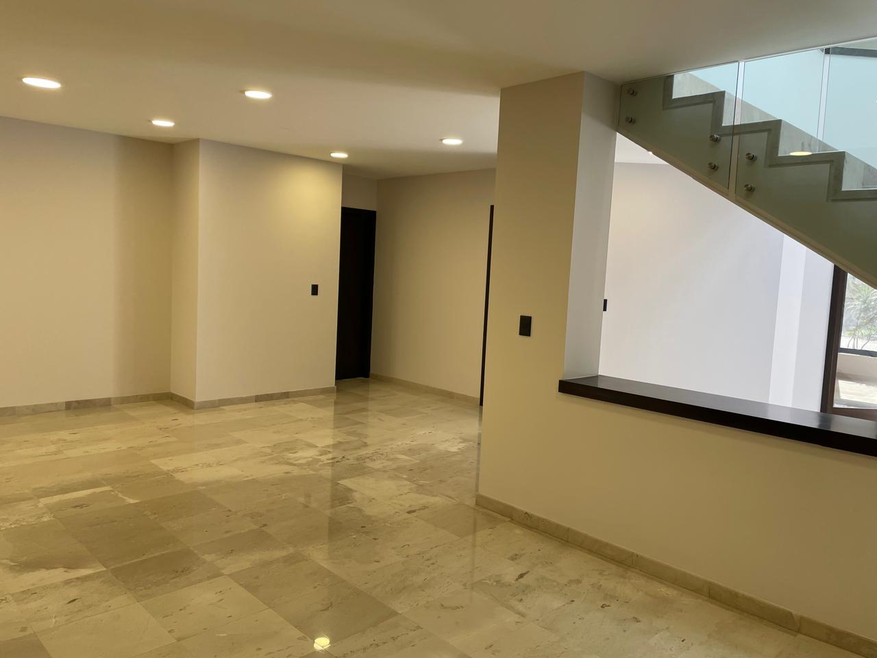Casa en renta  en PUERTA DE HIERRO, Zapopan - foto 13 de 48