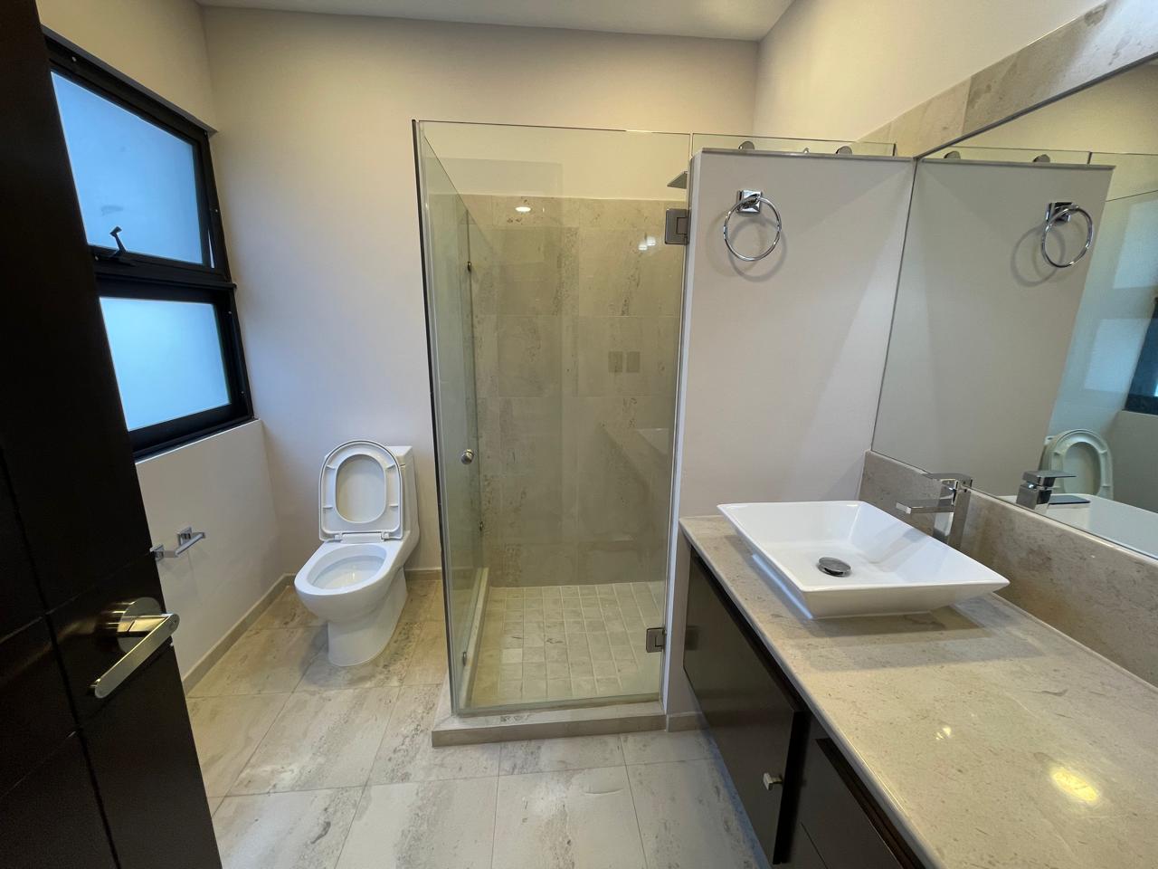 Casa en renta  en PUERTA DE HIERRO, Zapopan - foto 34 de 48