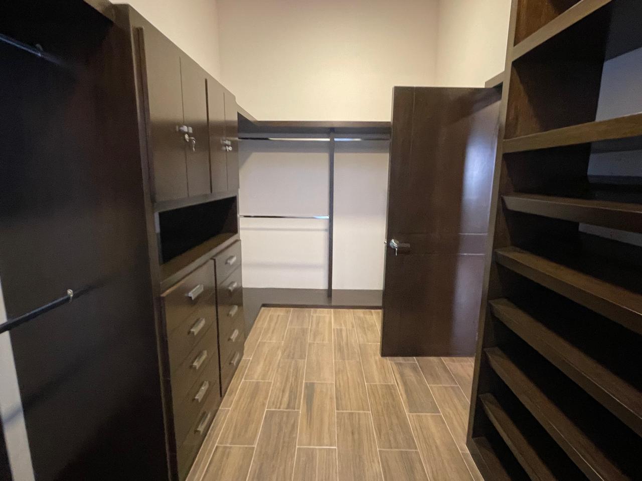 Casa en renta  en PUERTA DE HIERRO, Zapopan - foto 30 de 48