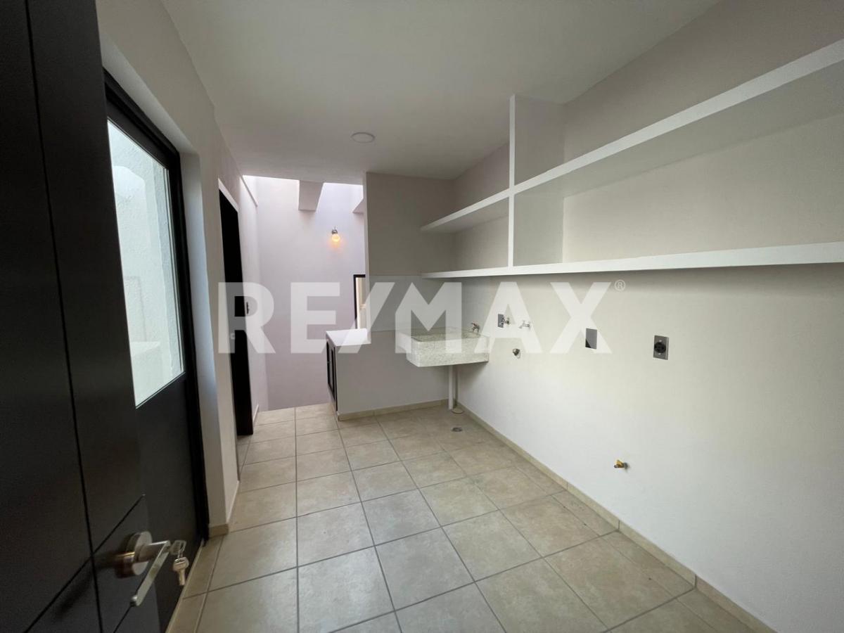 Casa en renta  en PUERTA DE HIERRO, Zapopan - foto 35 de 48