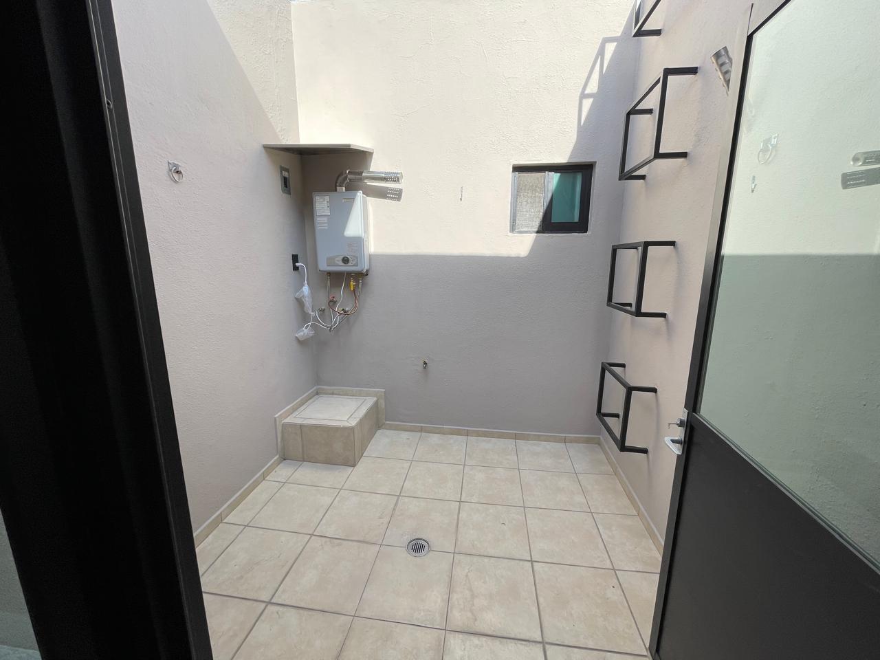 Casa en renta  en PUERTA DE HIERRO, Zapopan - foto 36 de 48