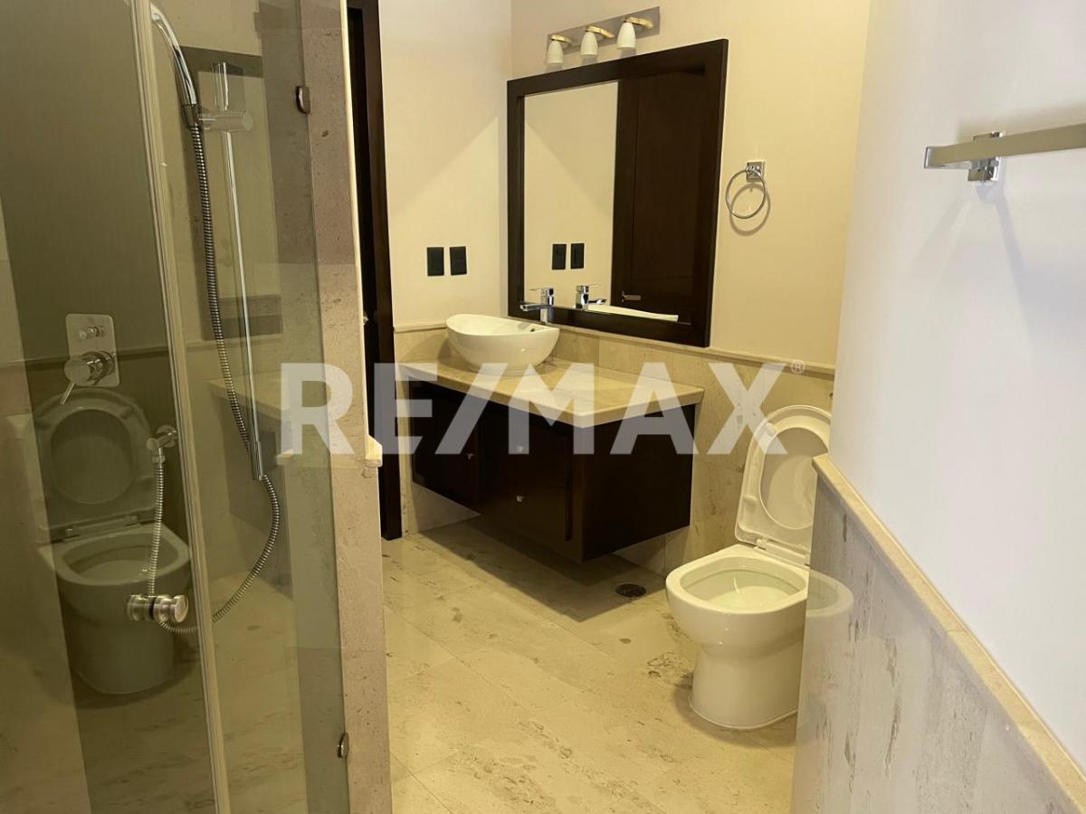 Casa en renta  en PUERTA DE HIERRO, Zapopan - foto 10 de 48