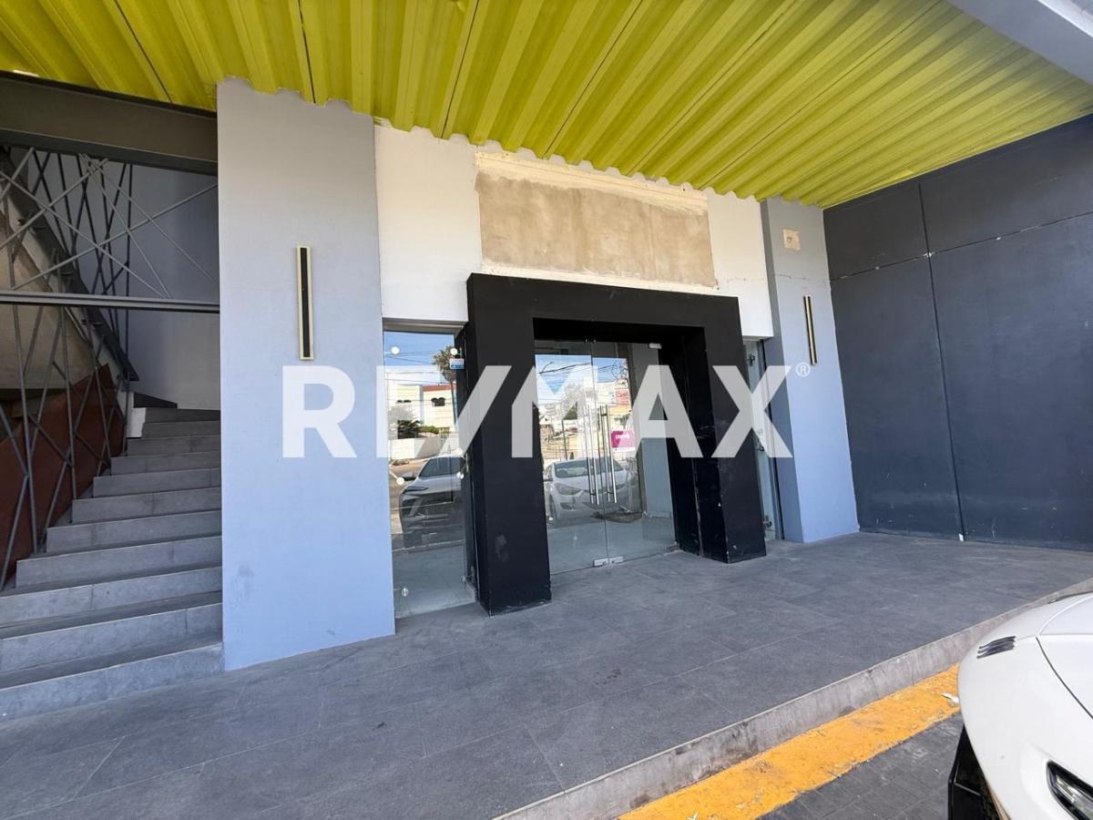LOCAL EN RENTA 97 M2, EN PLAZA RUBI, TIJUANA