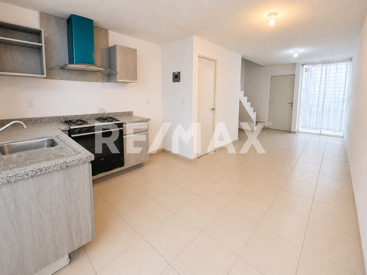 CASA EN VENTA FRACCIONAMIENTO SOMOS