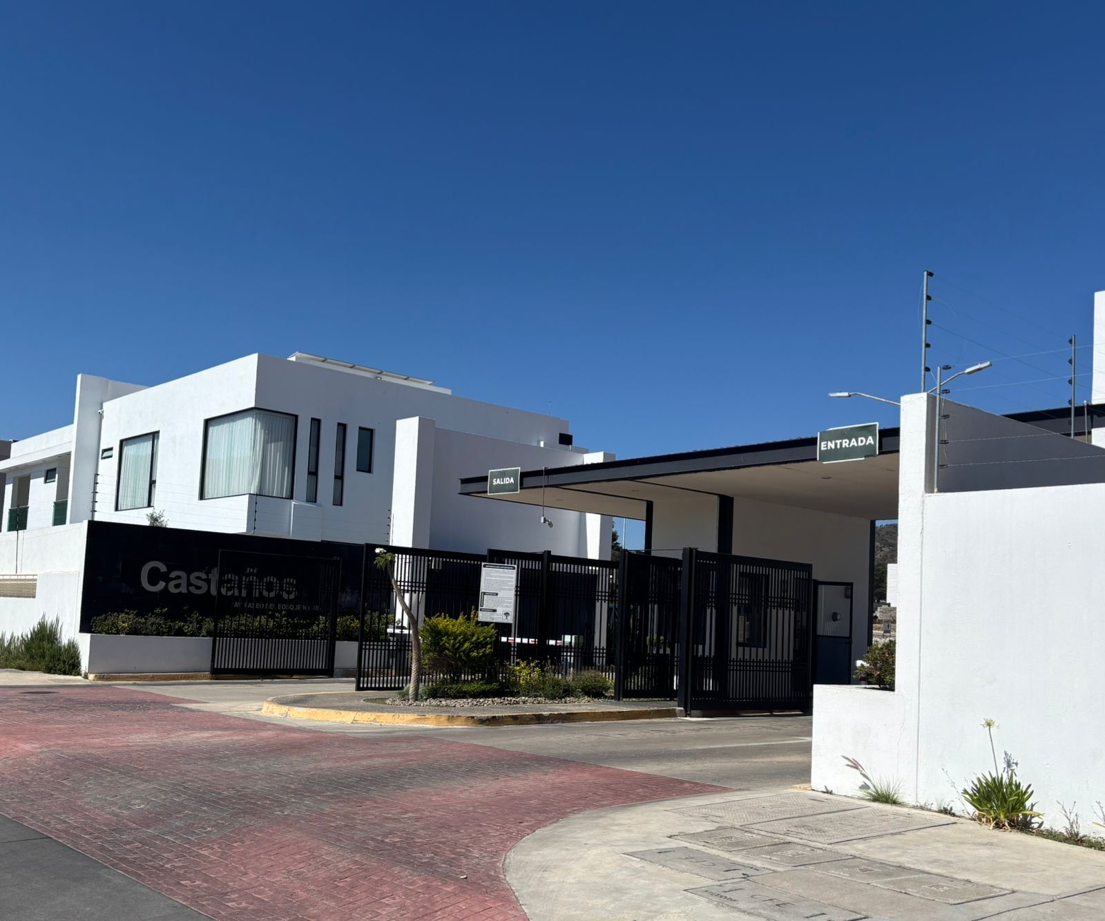 Terreno en Venta  en LOS ROBLES, Zapopan - foto 2 de 10