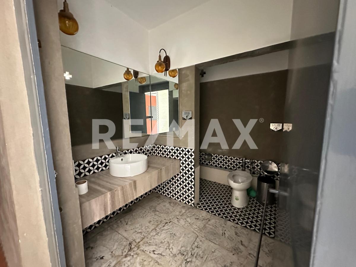 LOCAL COMERCIAL EN PROVIDENCIA