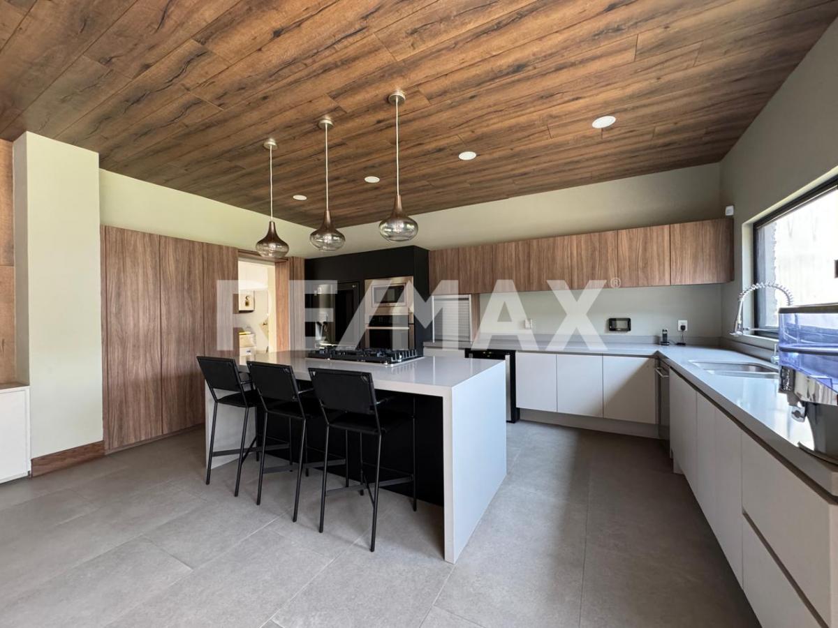 Casa en Venta en El Palomar en EL PALOMAR, Tlajomulco de Zúñiga - foto 9 de 40