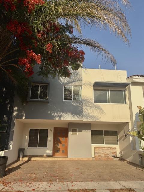 Casa en Renta en Valle Esmeralda