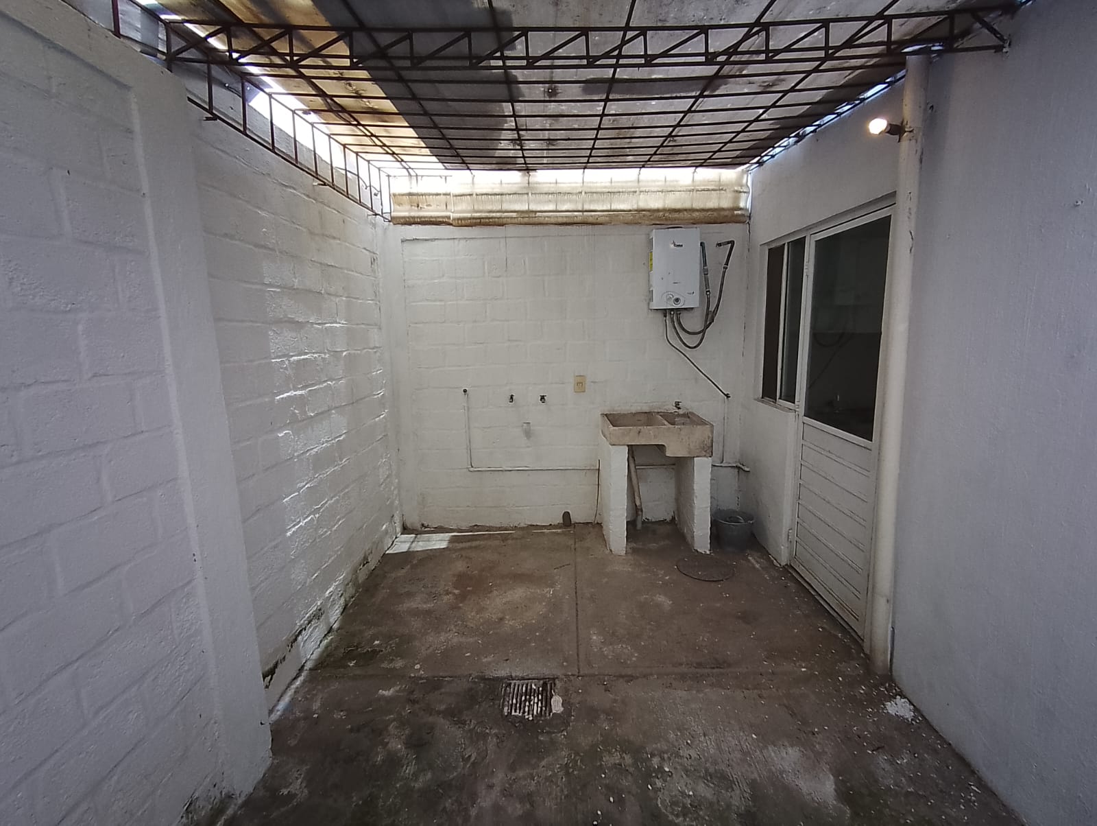 Casa en Venta  en Jardines Del Edén, Tlajomulco de Zúñiga - foto 11 de 13