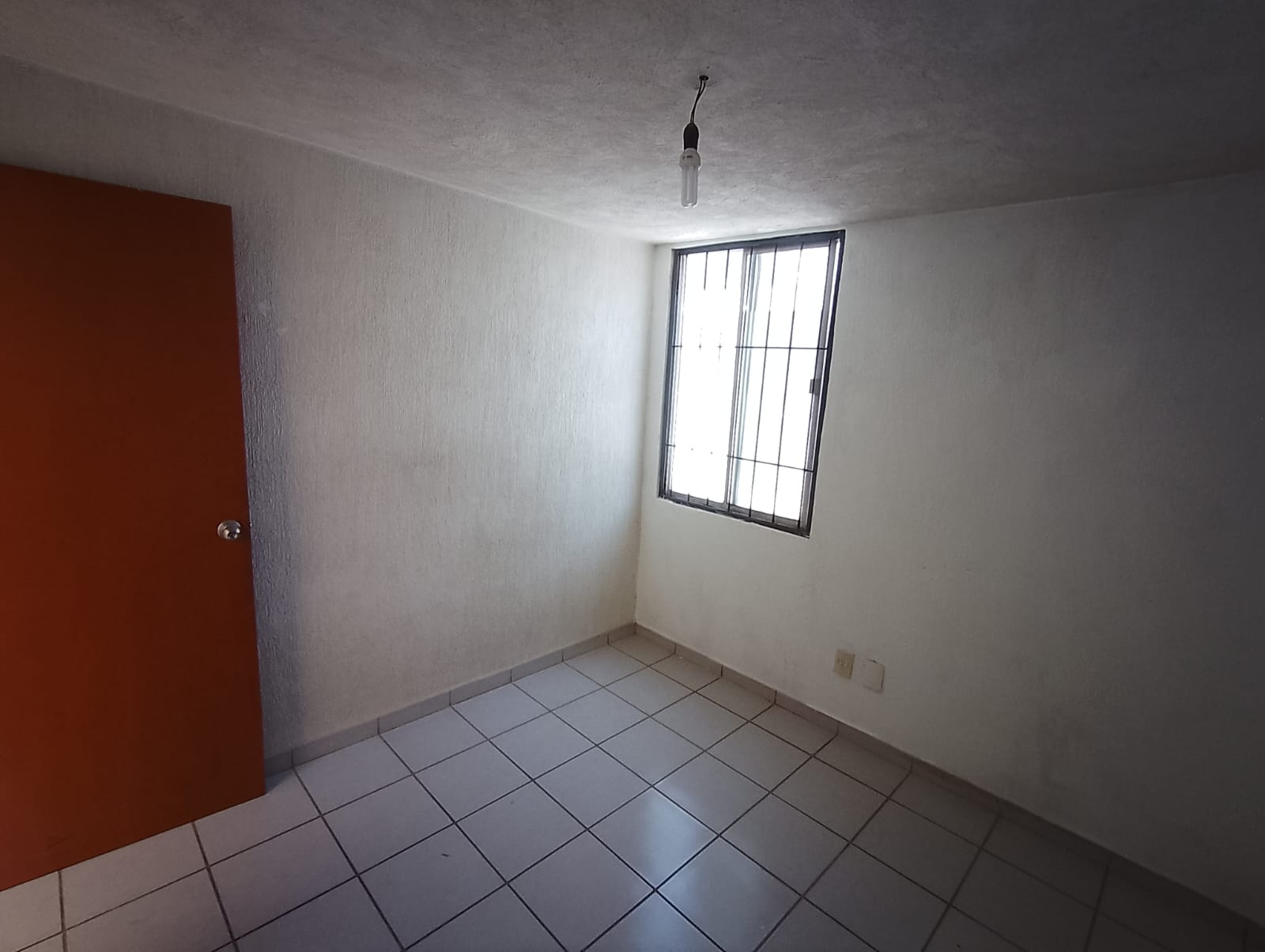 Casa en Venta  en Jardines Del Edén, Tlajomulco de Zúñiga - foto 9 de 13