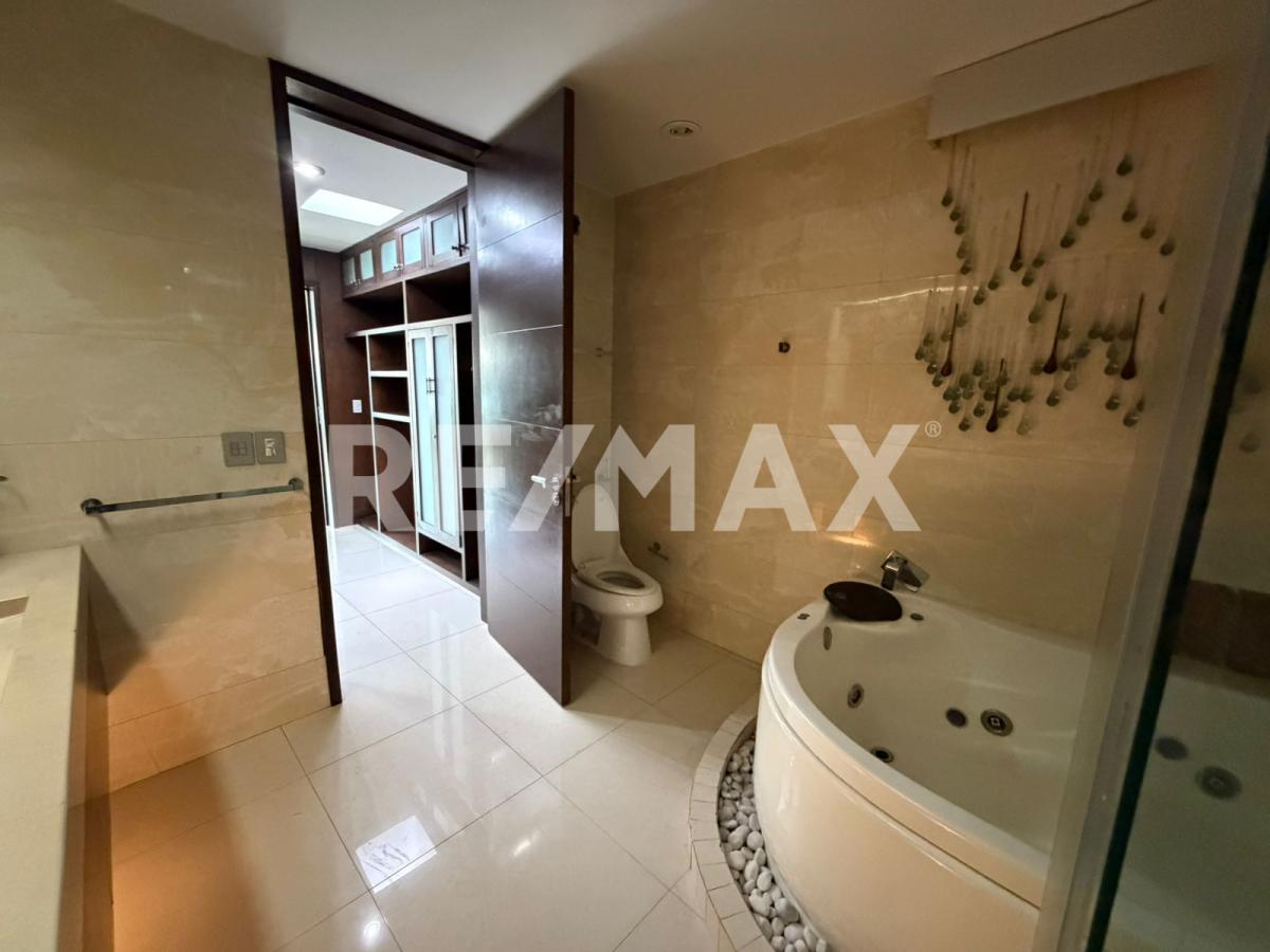 CASA EN RENTA EN PUERTA DEL BOSQUE en PUERTA DEL BOSQUE, Zapopan - foto 25 de 43