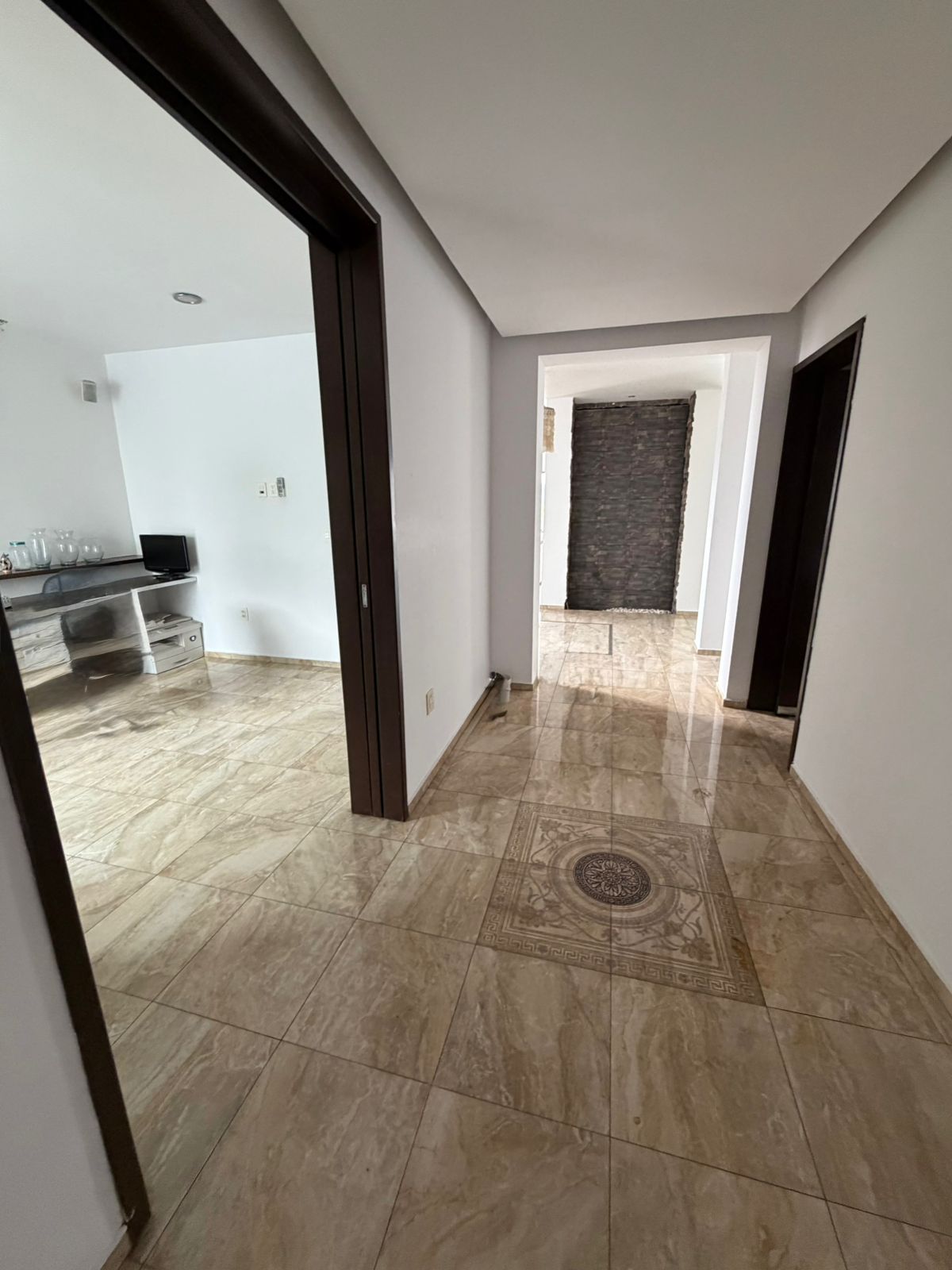 CASA EN RENTA EN PUERTA DEL BOSQUE en PUERTA DEL BOSQUE, Zapopan - foto 3 de 43