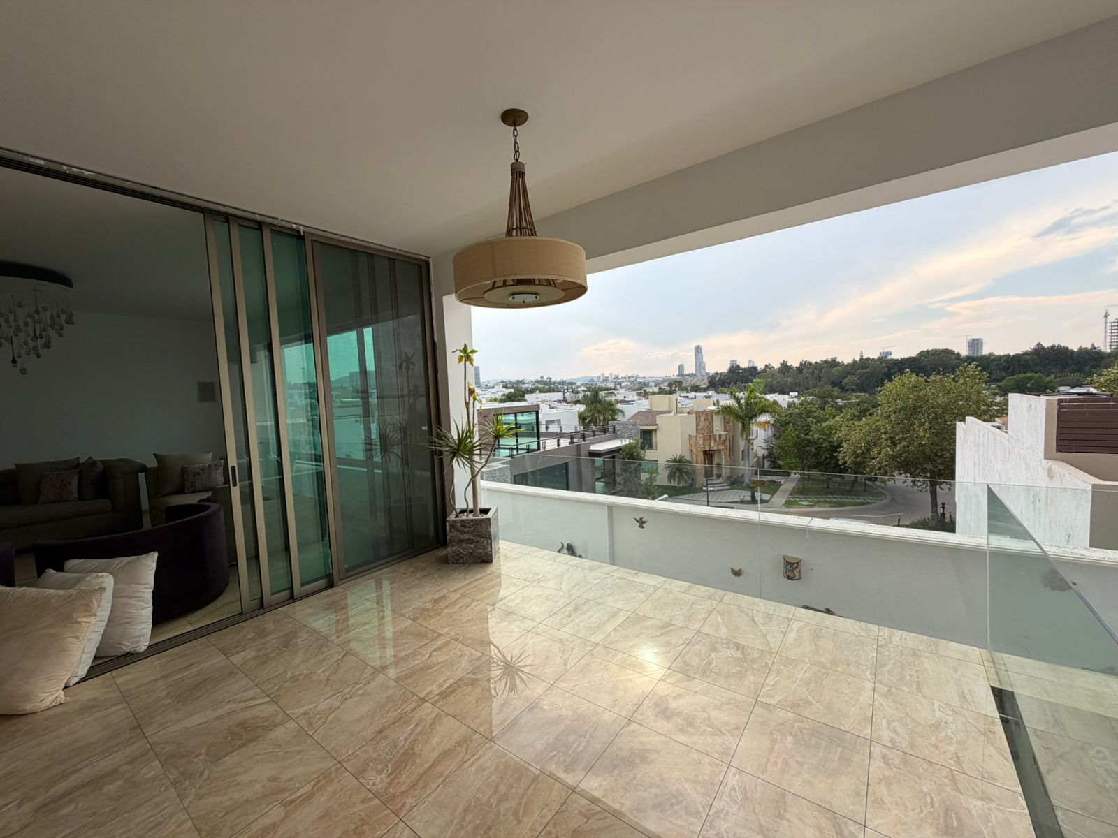 CASA EN RENTA EN PUERTA DEL BOSQUE en PUERTA DEL BOSQUE, Zapopan - foto 12 de 43