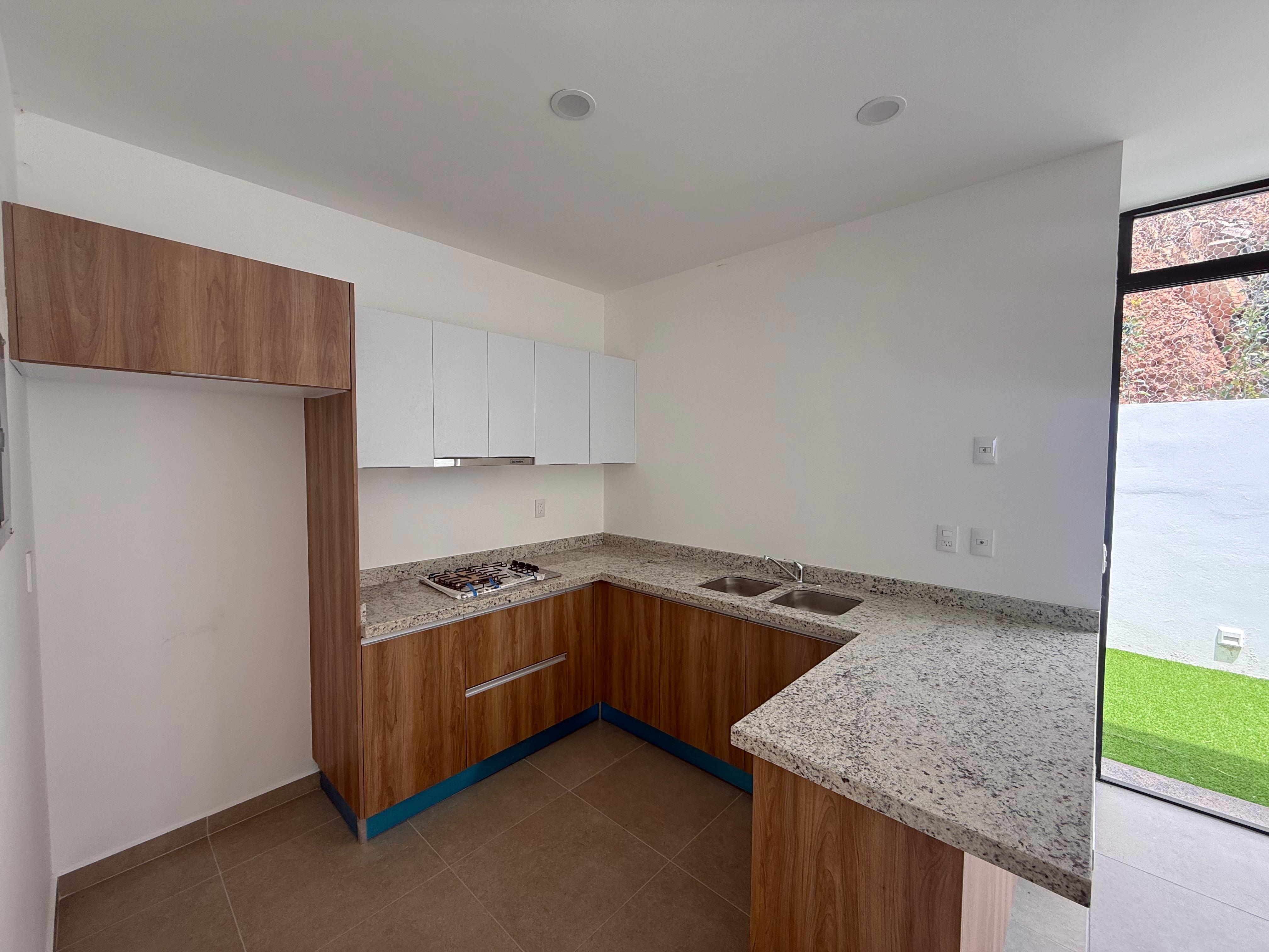 CASA EN VENTA EN ALBAZUR TLAJOMULCO en ARBOLADA BOSQUES DE SANTA ANITA, Tlajomulco de Zúñiga - foto 6 de 31