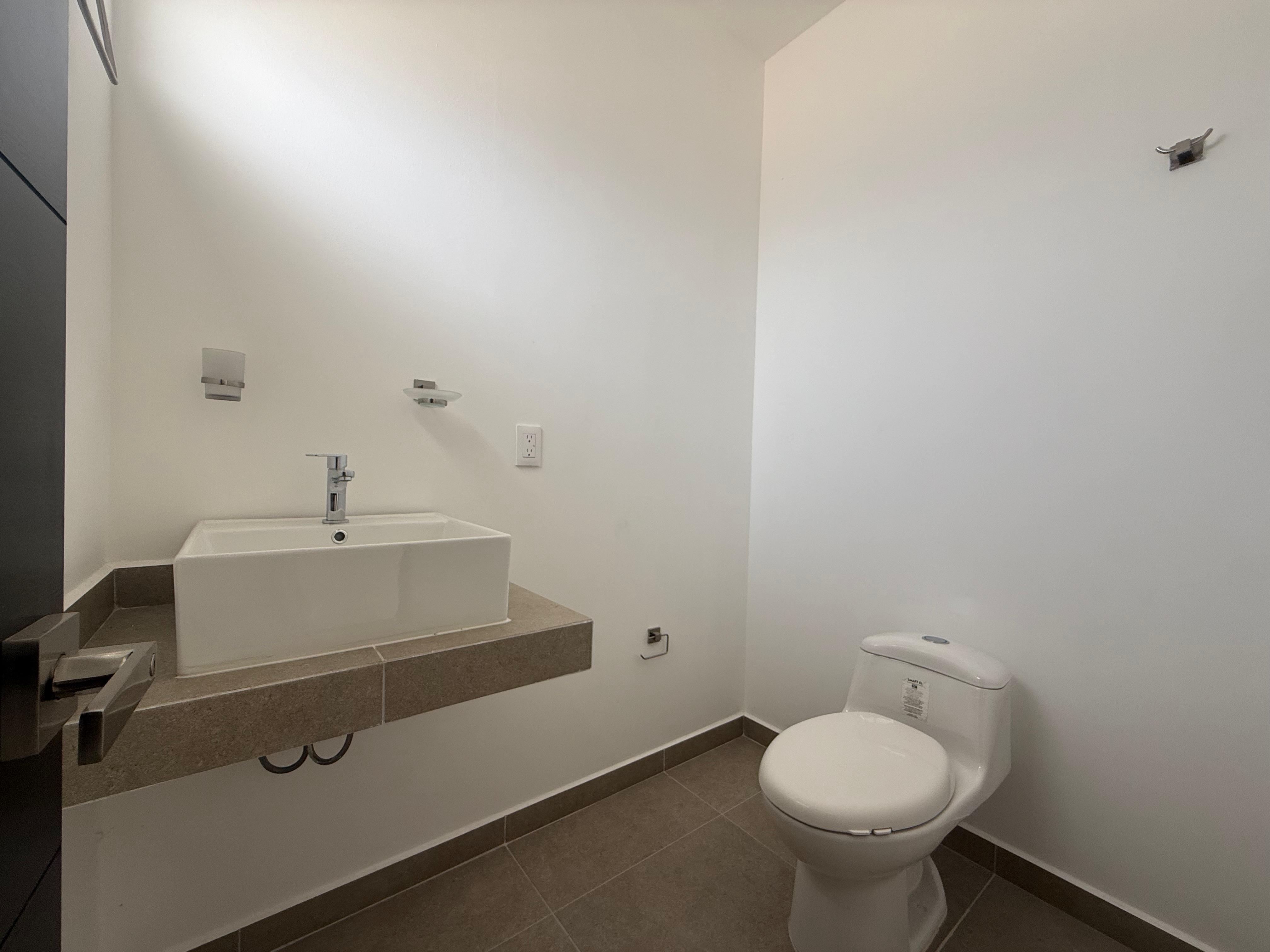 CASA EN VENTA EN ALBAZUR TLAJOMULCO en ARBOLADA BOSQUES DE SANTA ANITA, Tlajomulco de Zúñiga - foto 8 de 31