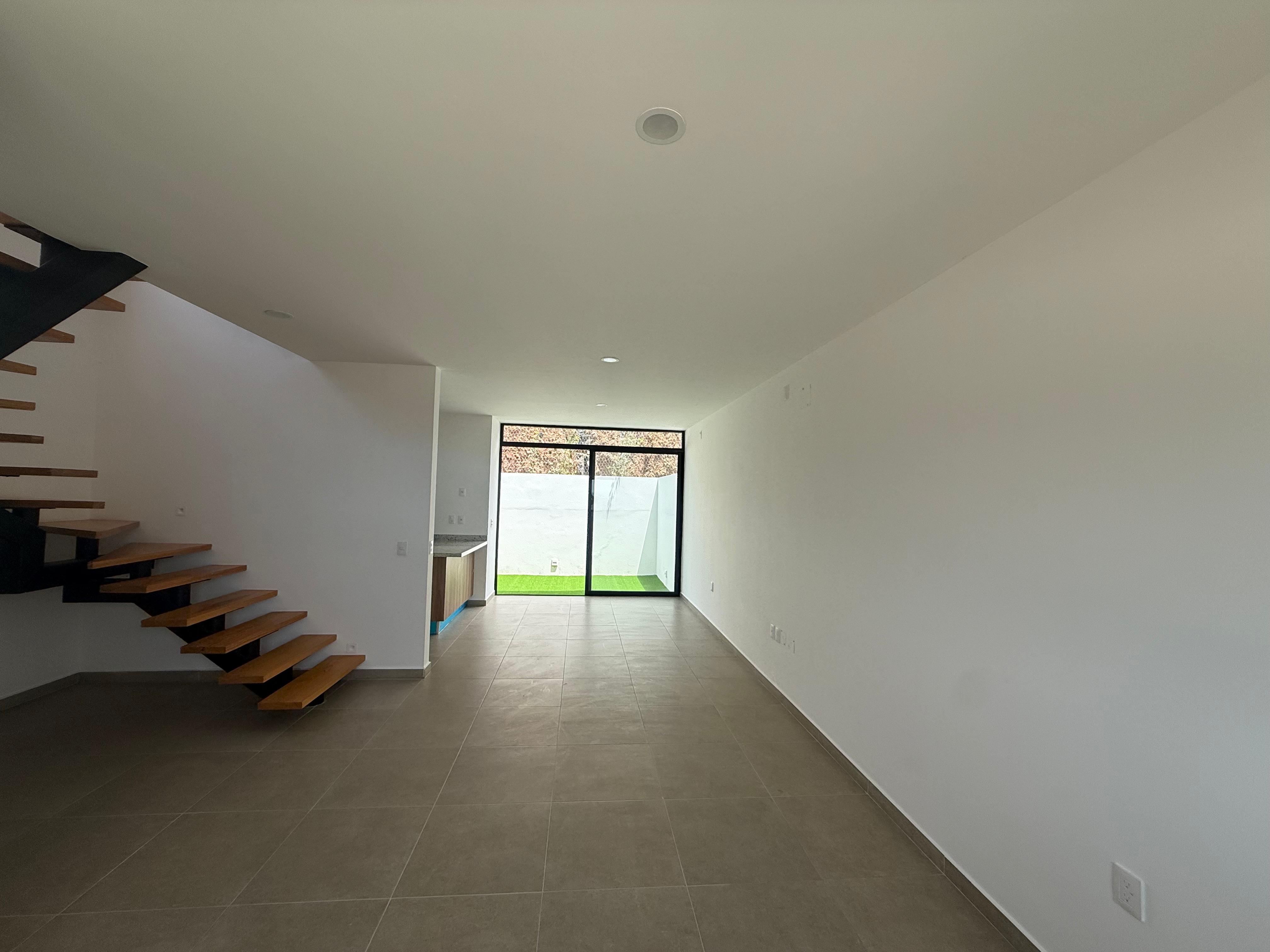 CASA EN VENTA EN ALBAZUR TLAJOMULCO en ARBOLADA BOSQUES DE SANTA ANITA, Tlajomulco de Zúñiga - foto 4 de 31