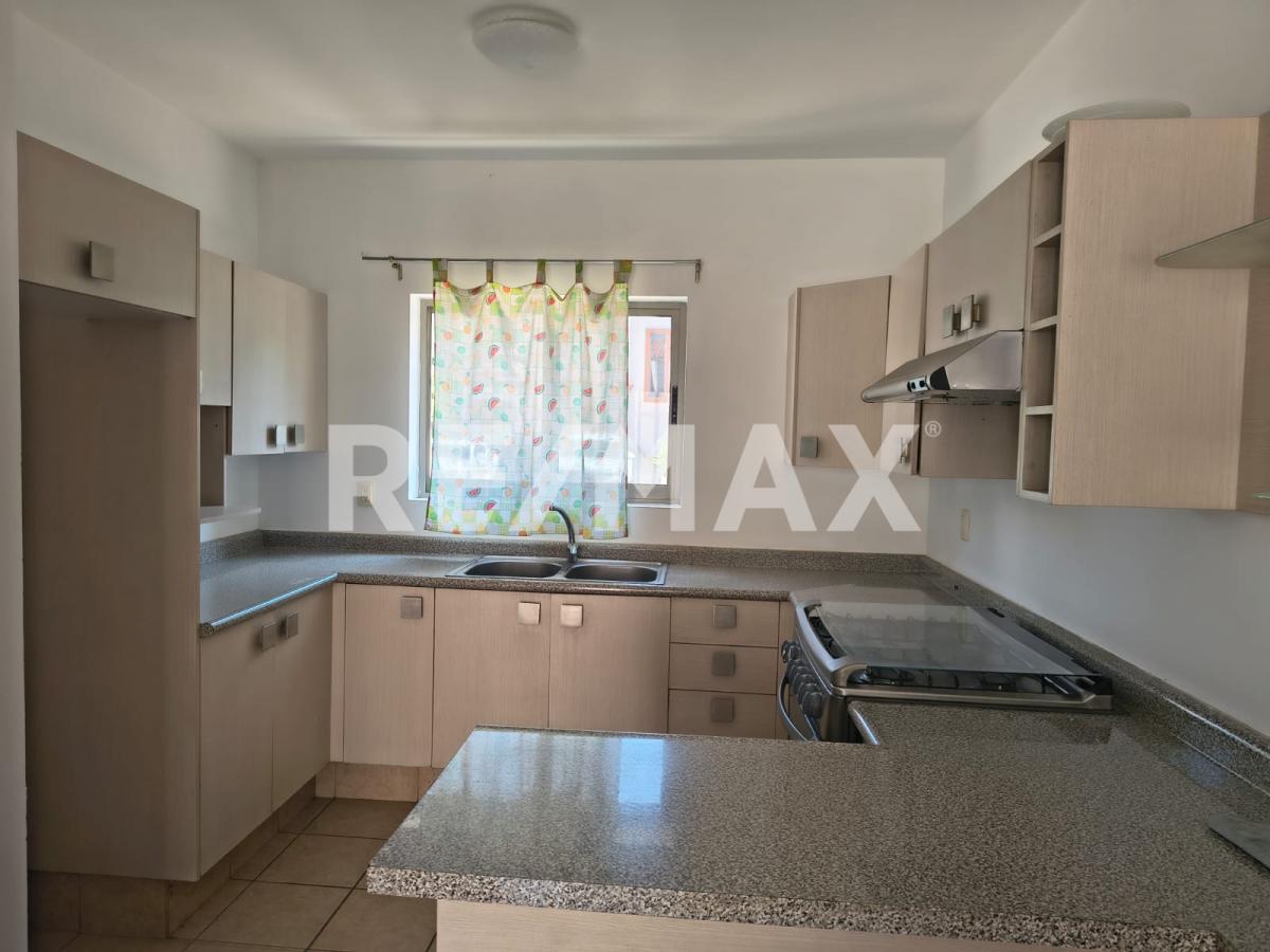 Casa en RENTA en VILLA CALIFORNIA, Tlajomulco de Zúñiga - foto 10 de 13